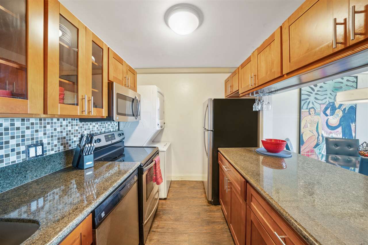 Kamaole Beach Royale condo # 608, Kihei, Hawaii - photo 15 of 29