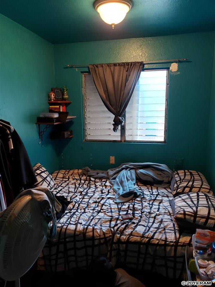 239  Hoomoku St , Kahului home - photo 11 of 17