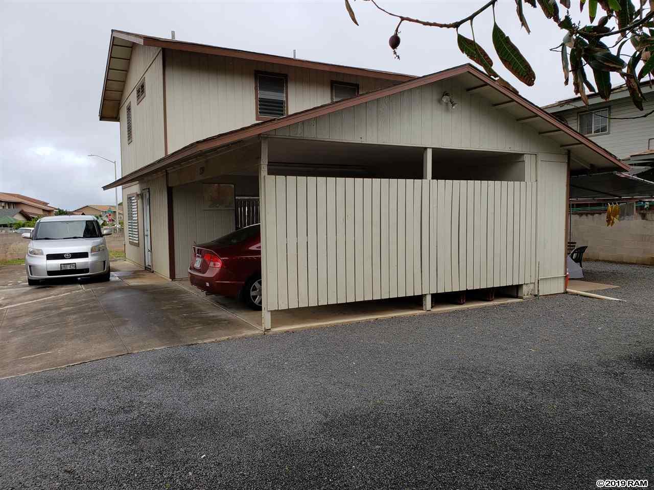 239  Hoomoku St , Kahului home - photo 4 of 17