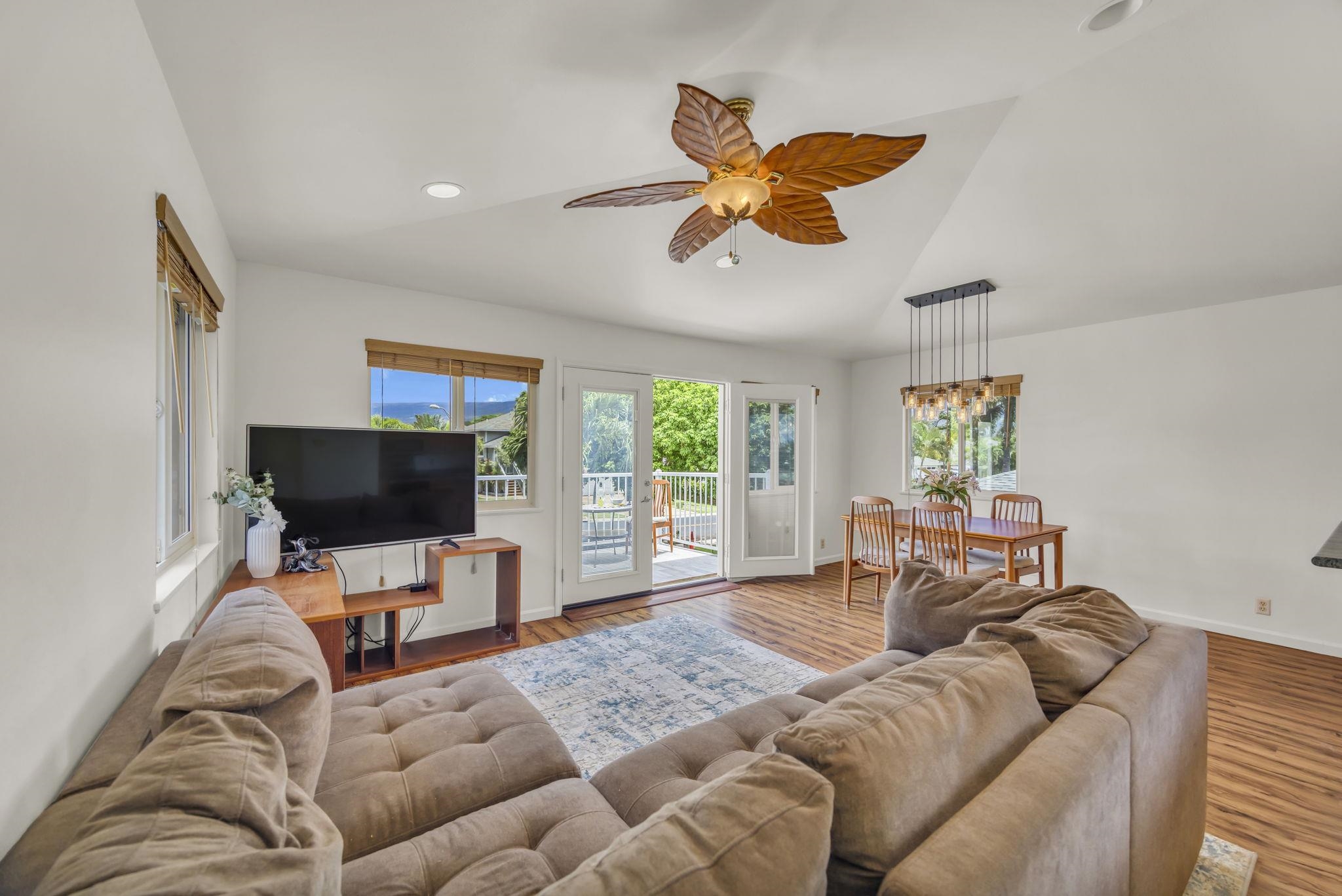 24  Wawali St Kihei, Kihei home - photo 3 of 47