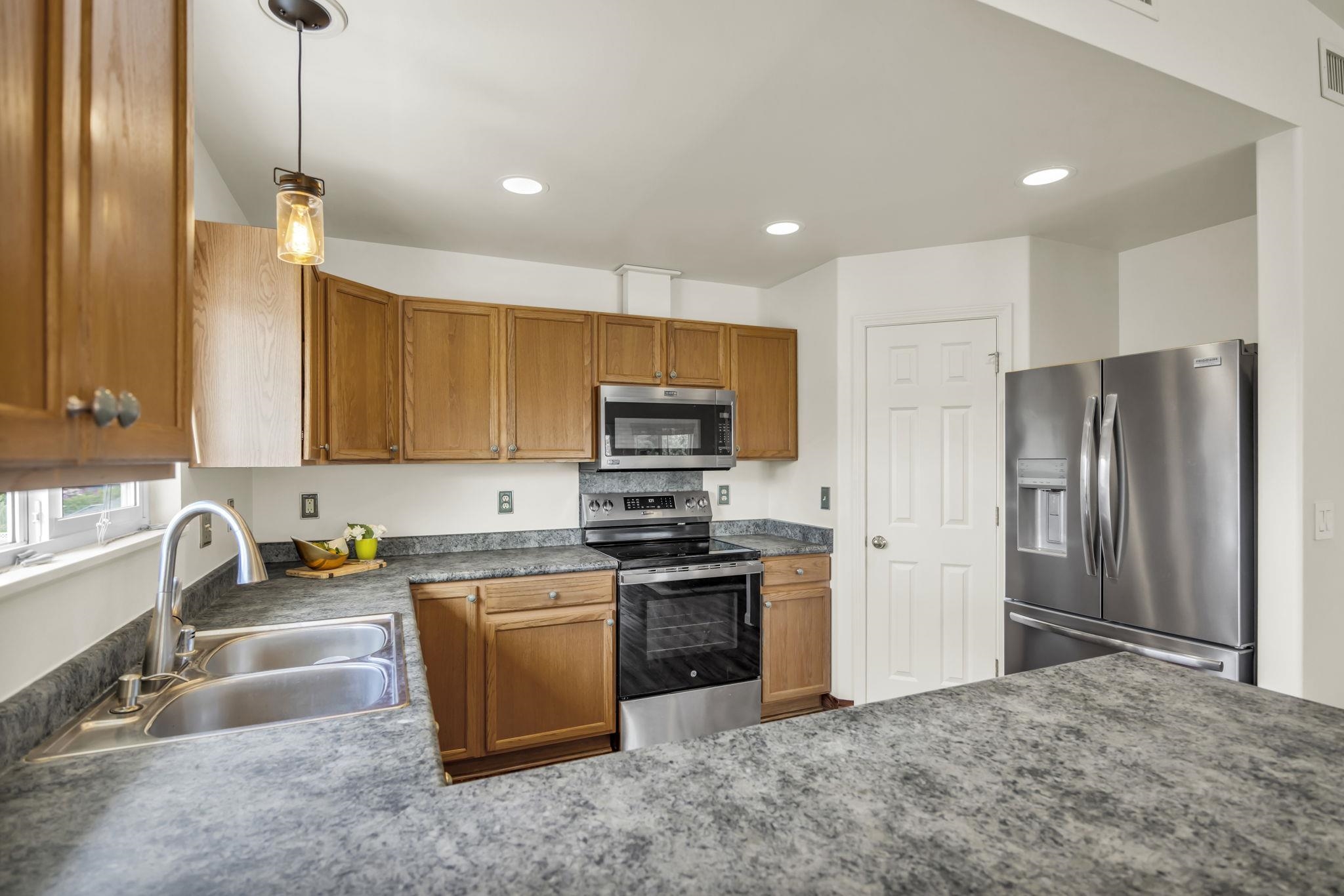 24  Wawali St Kihei, Kihei home - photo 5 of 47