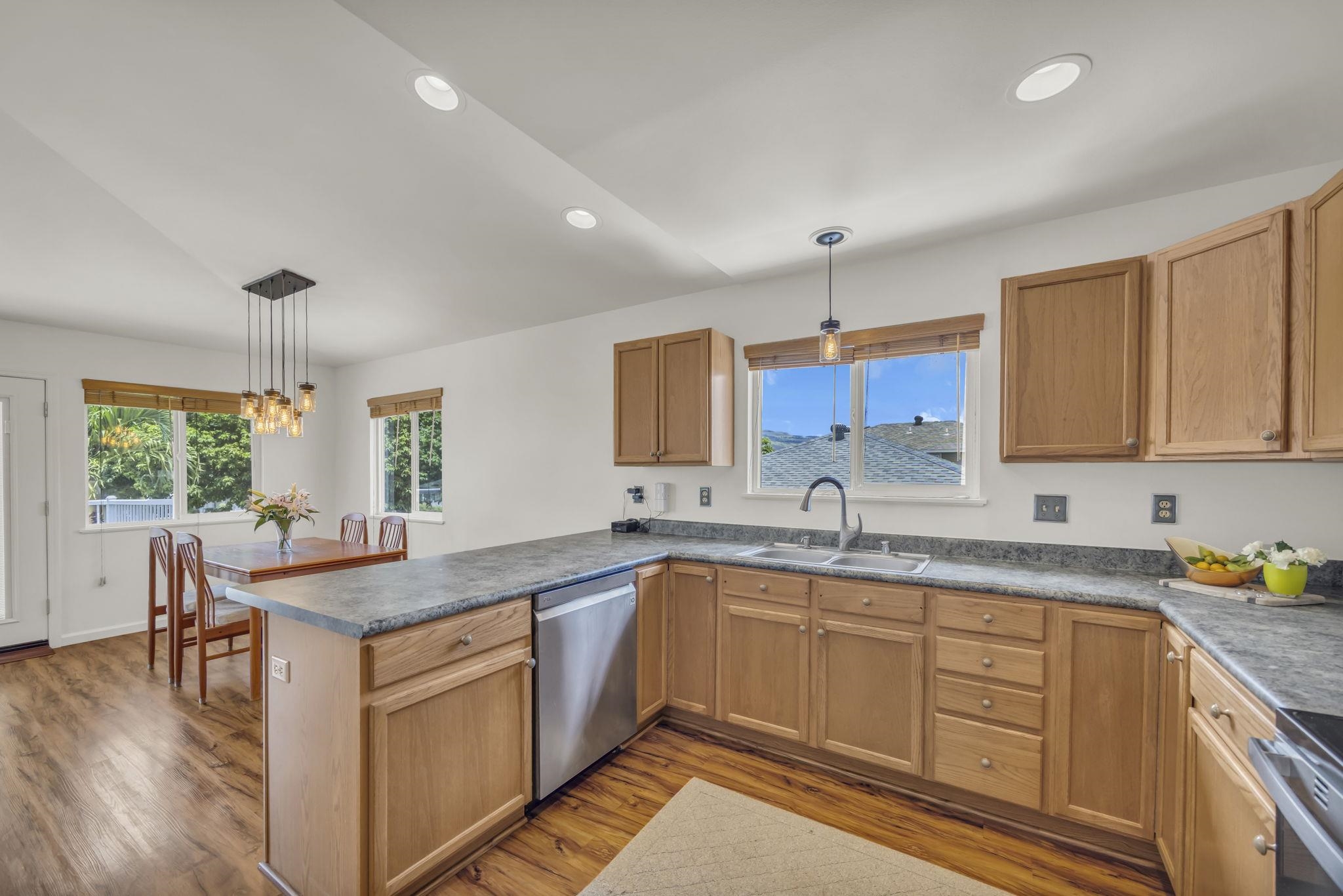 24  Wawali St Kihei, Kihei home - photo 9 of 47