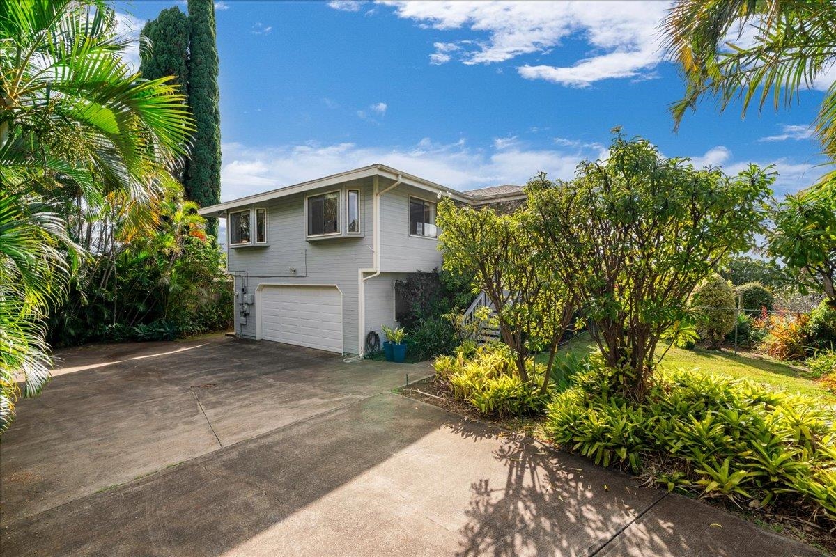 240  Nalani St , Pukalani home - photo 9 of 45