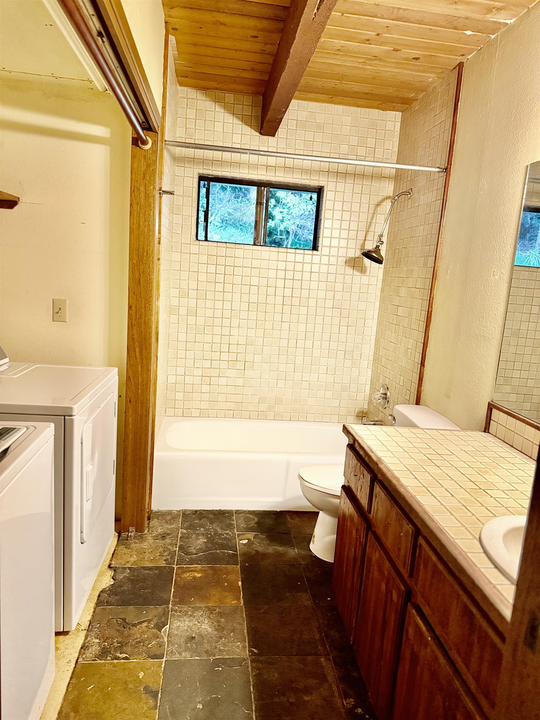 2400  Piiholo Rd , Makawao/Olinda/Haliimaile home - photo 28 of 45