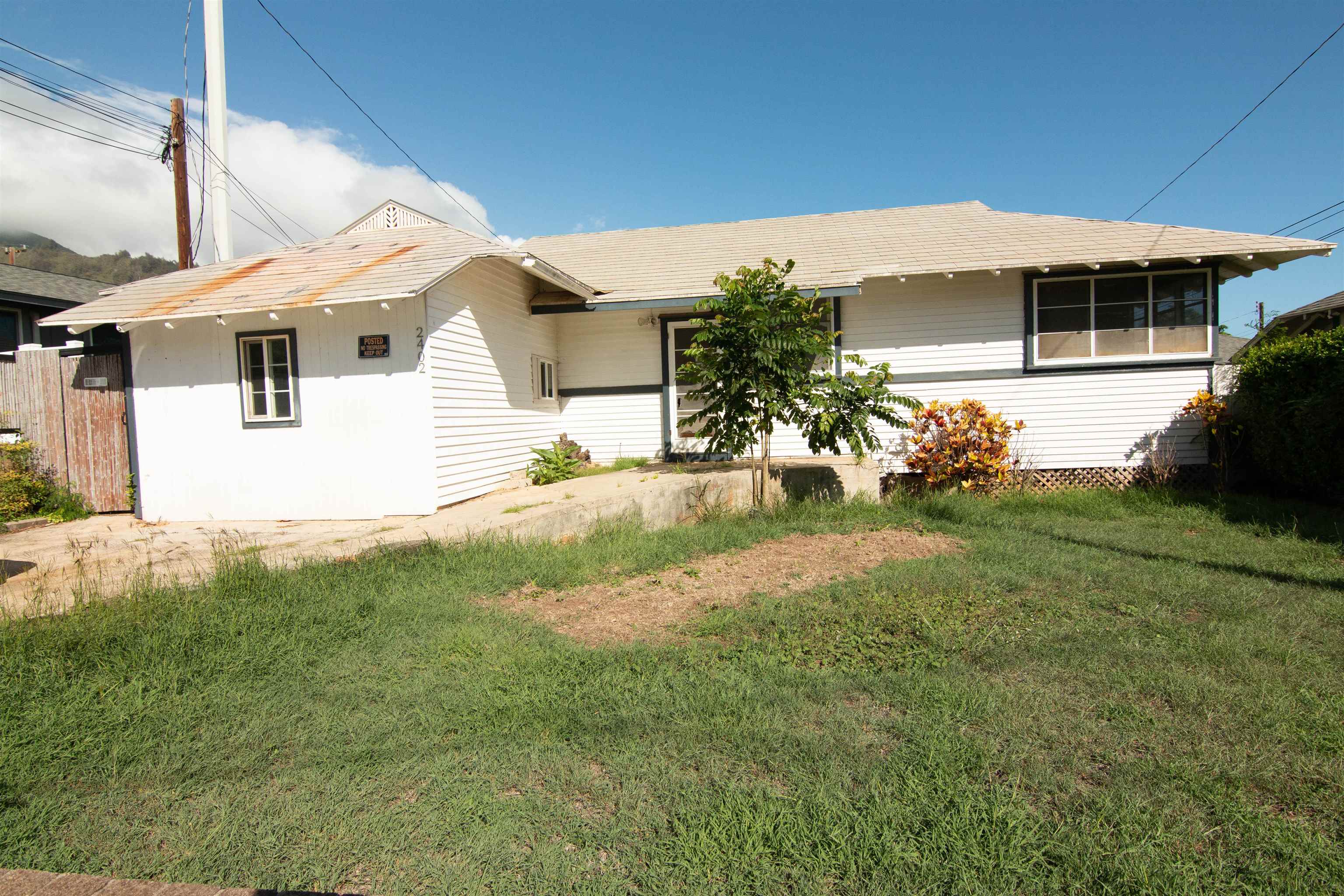 2402 VINEYARD St , Wailuku, Hi 96793