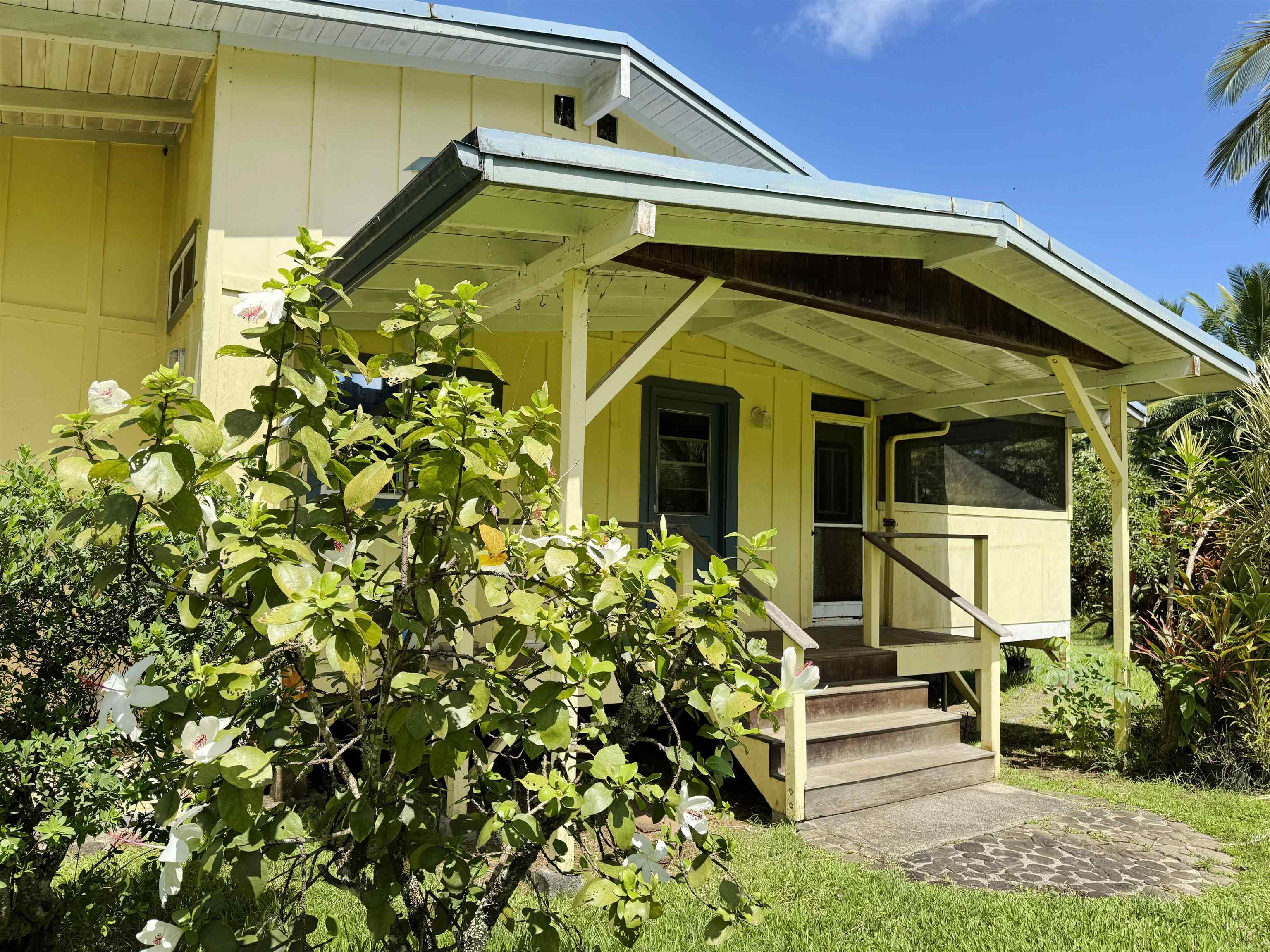 241  Ulaino Rd , Hana home - photo 26 of 32