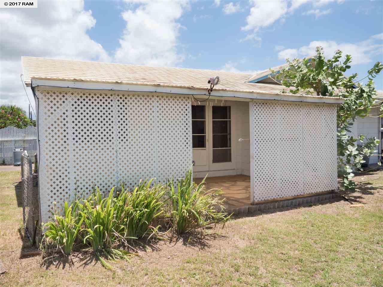 242  Molokai Hema St , Kahului home - photo 18 of 22