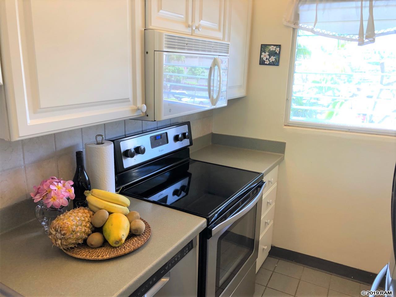 Royal Mauian condo # 306, Kihei, Hawaii - photo 7 of 29