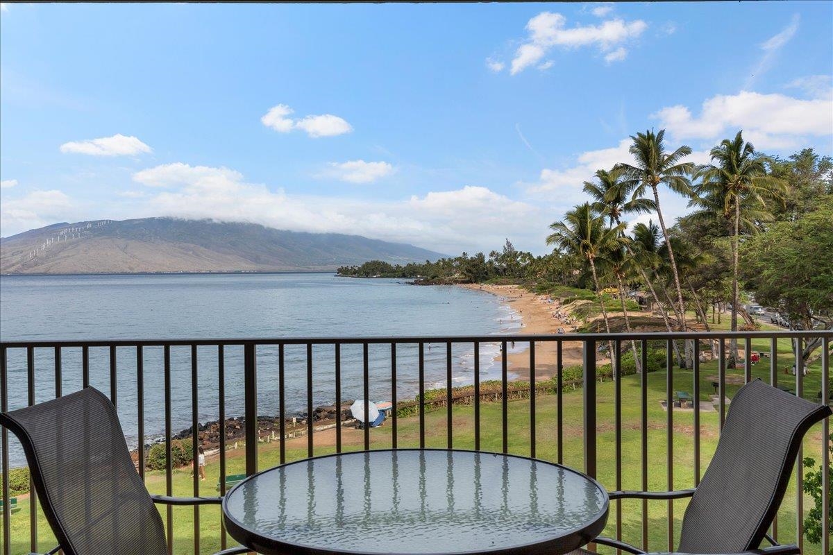 Royal Mauian condo # 404, Kihei, Hawaii - photo 26 of 31