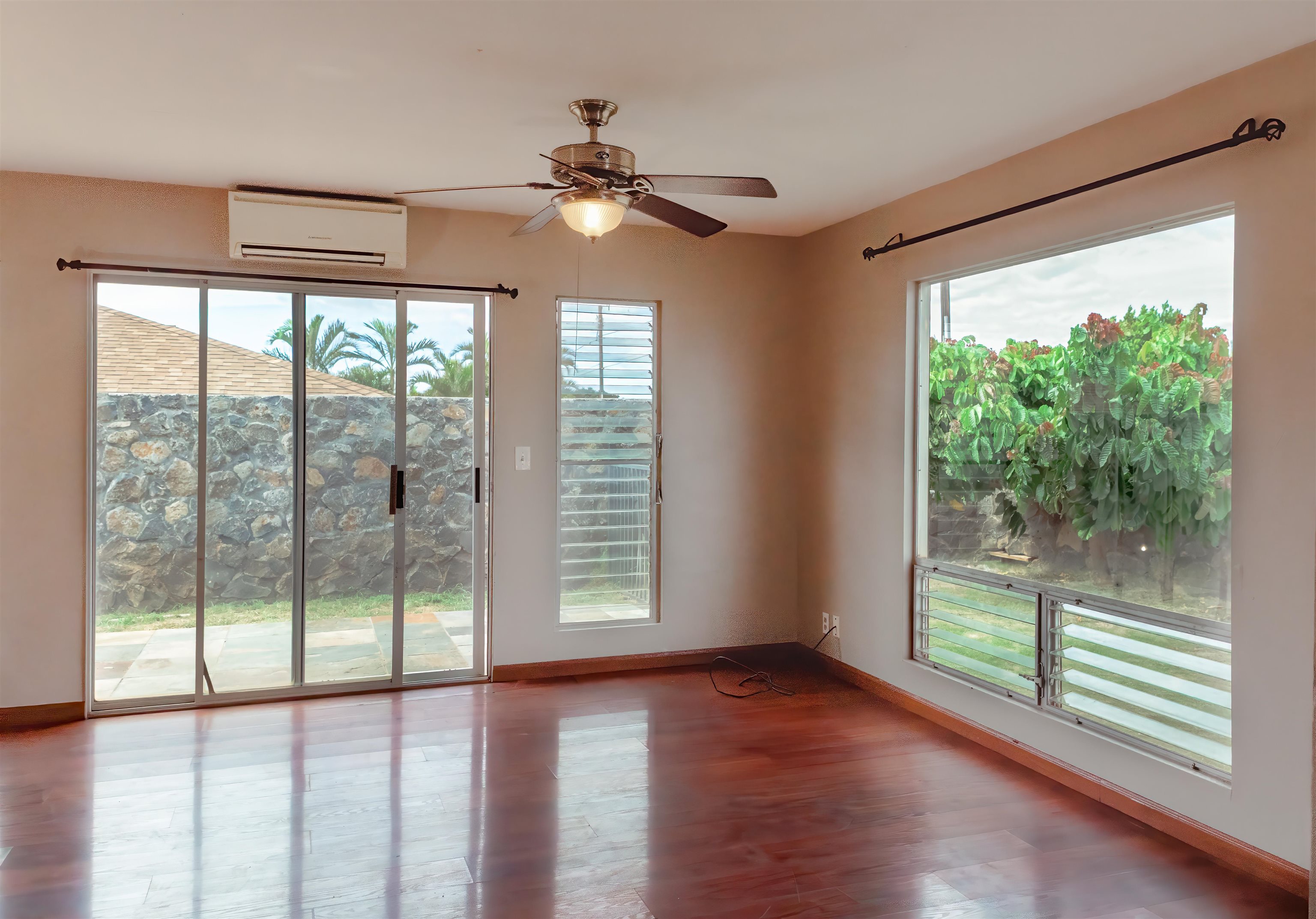244  Hoalike St , Kihei home - photo 2 of 25