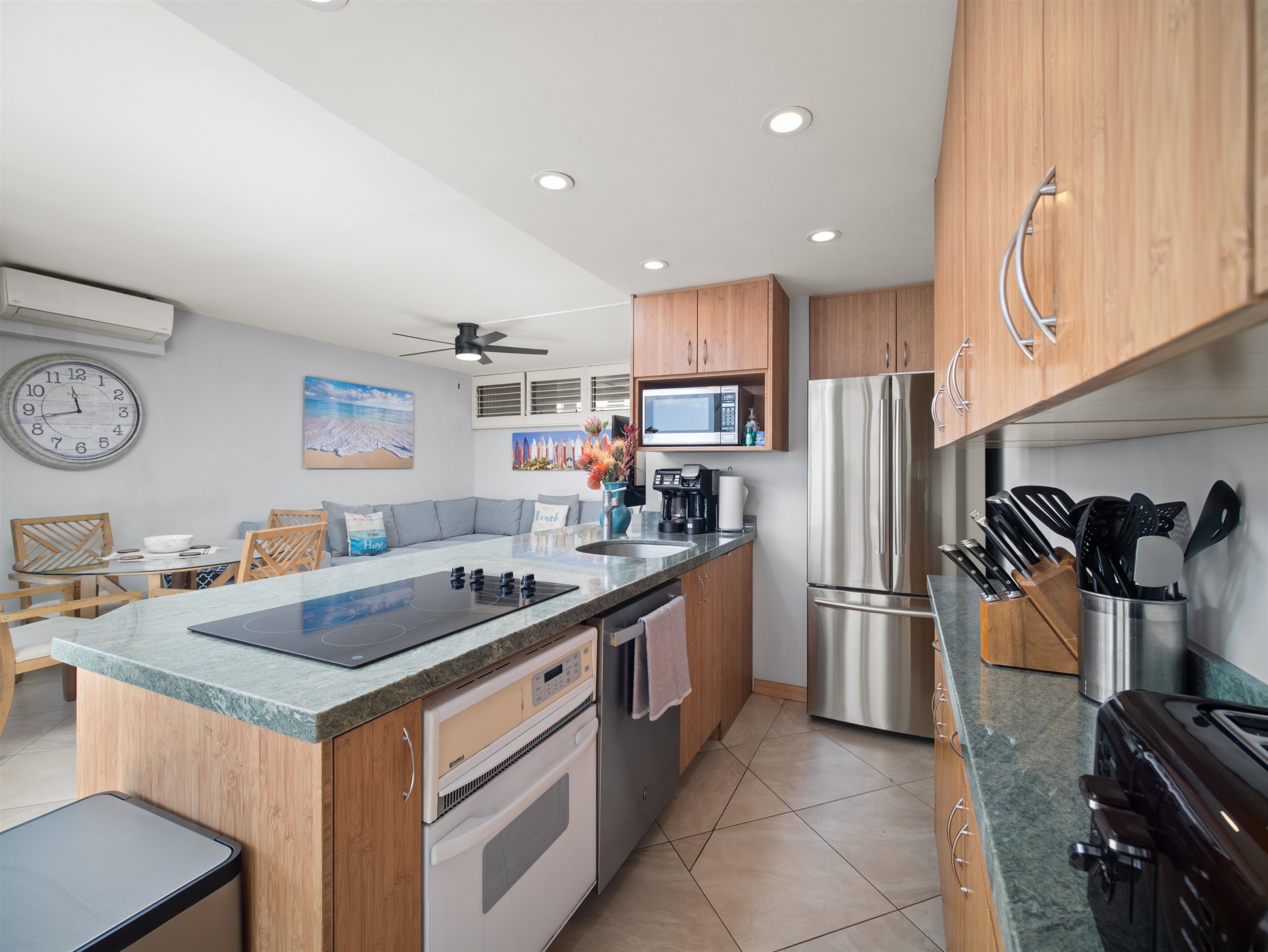 Kamaole Nalu condo # 305, Kihei, Hawaii - photo 10 of 45