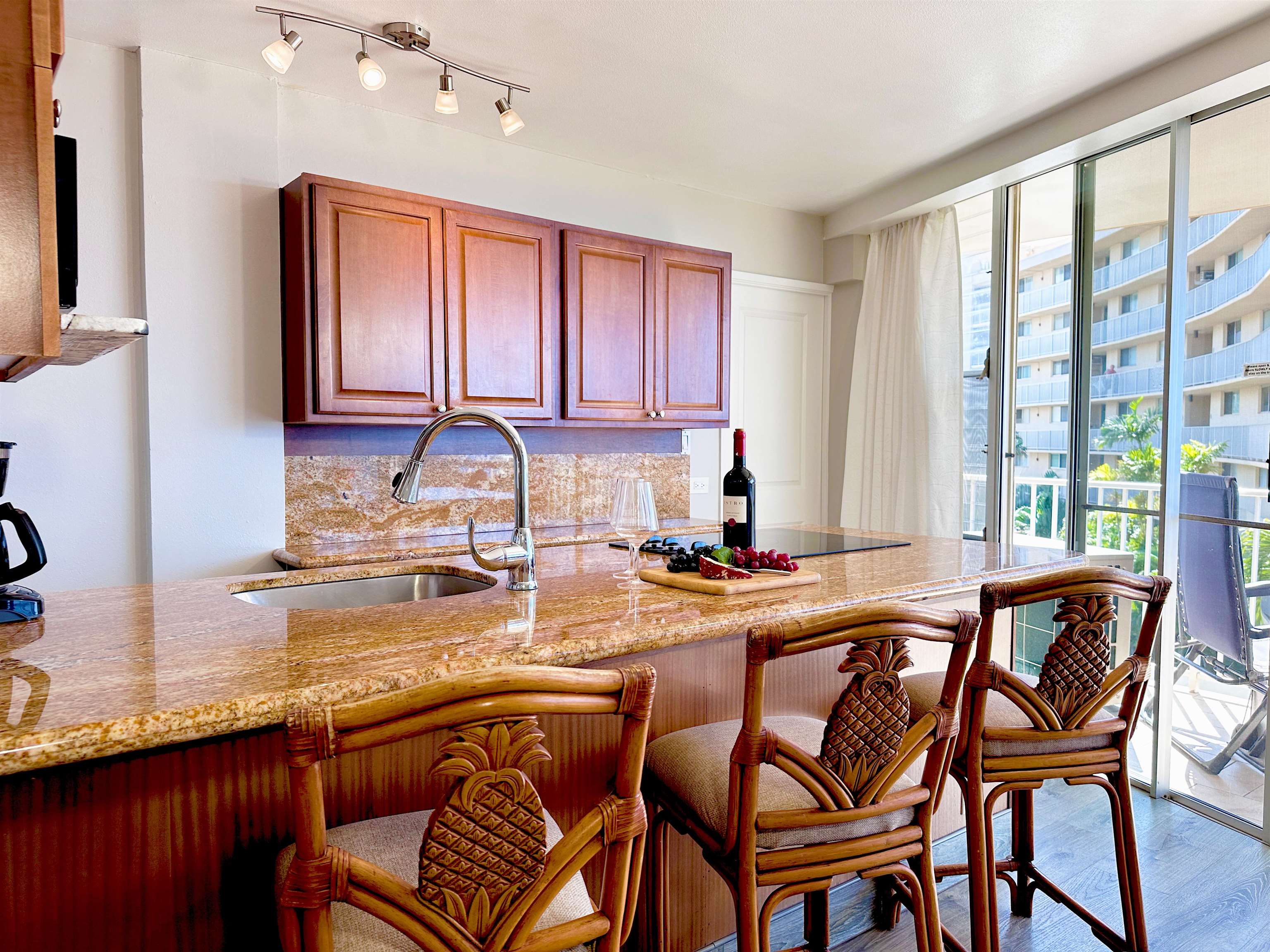 Kamaole Nalu condo # 402, Kihei, Hawaii - photo 11 of 40