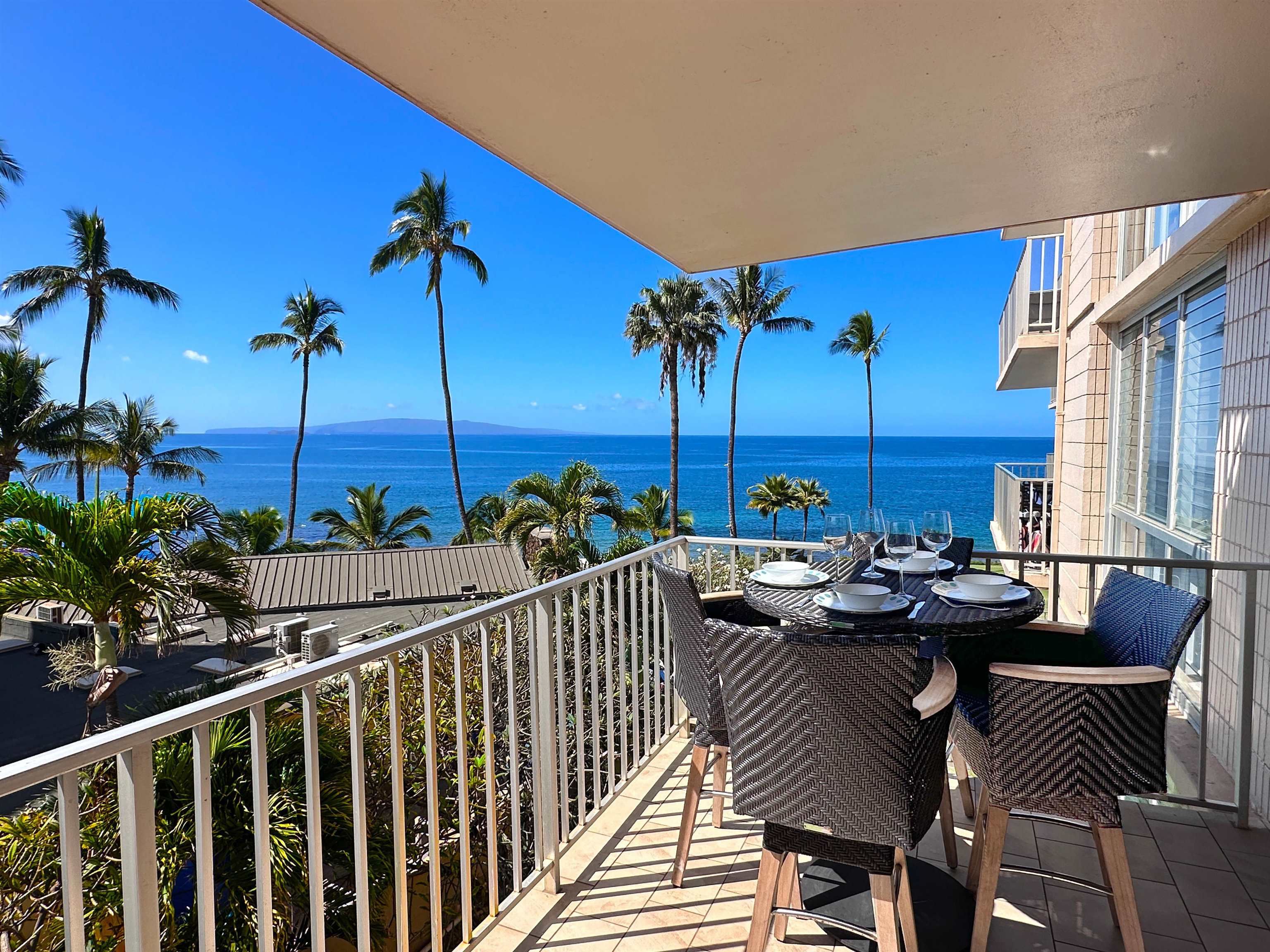Kamaole Nalu condo # 402, Kihei, Hawaii - photo 4 of 40