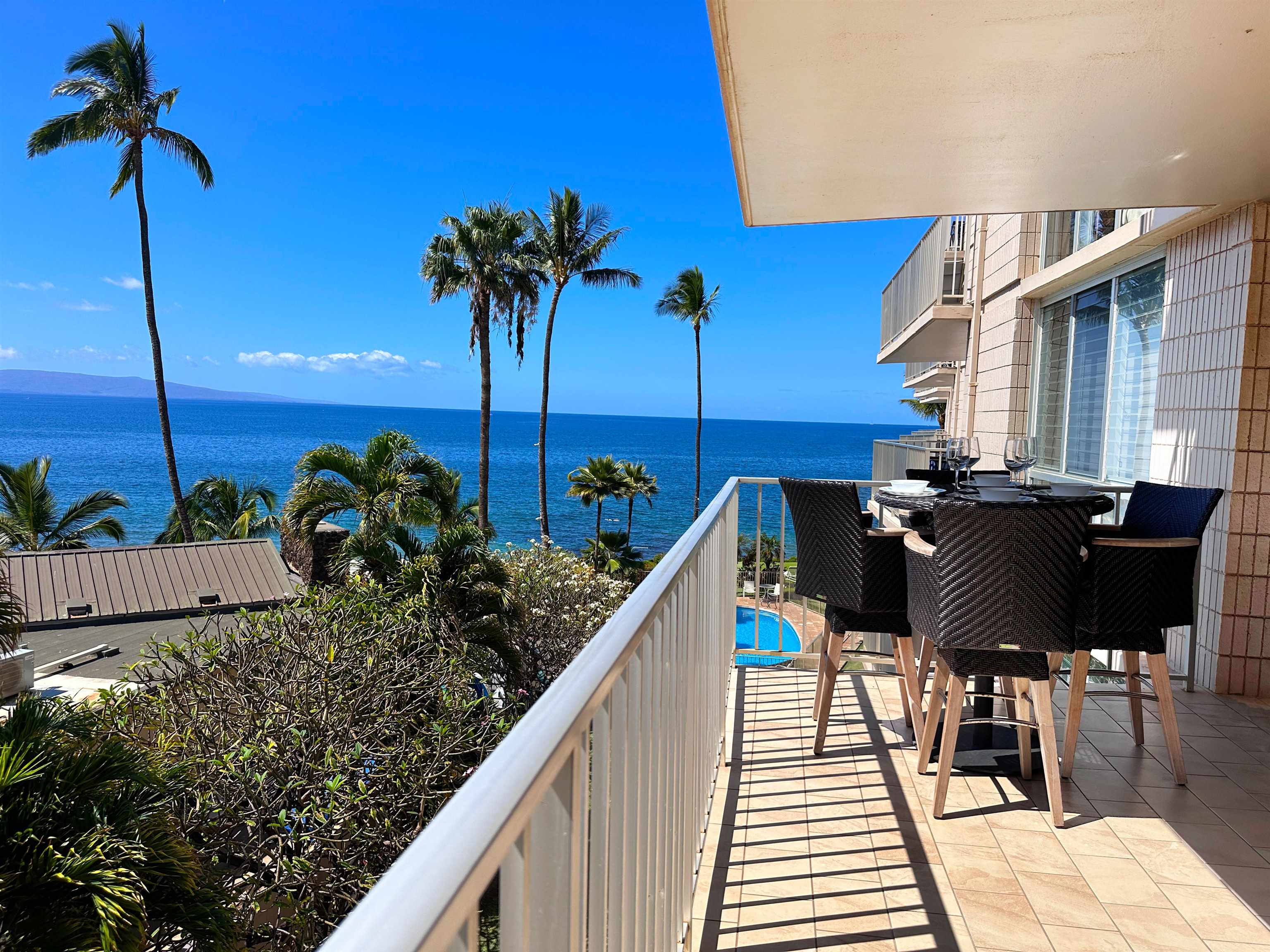 Kamaole Nalu condo # 402, Kihei, Hawaii - photo 6 of 40