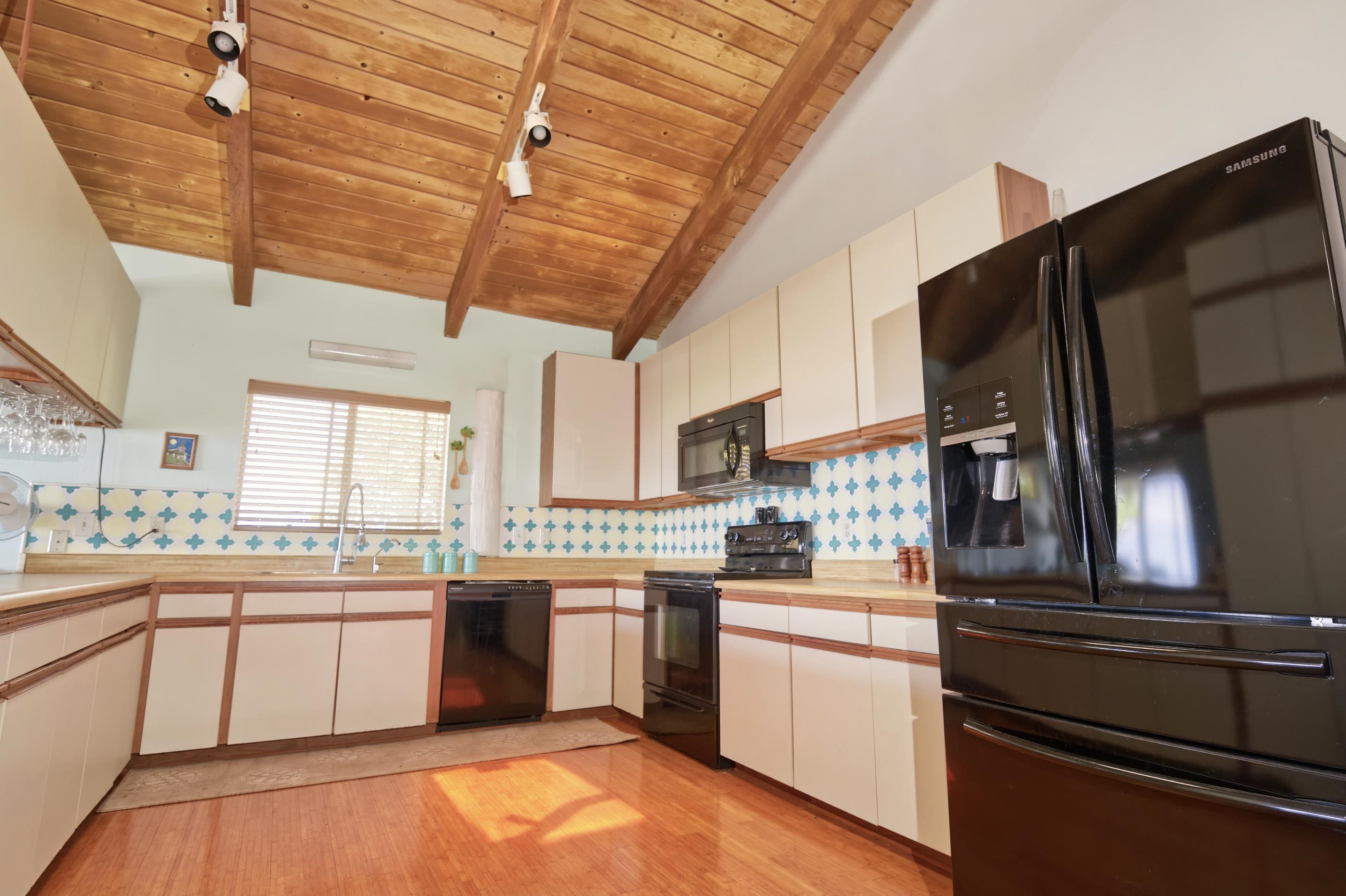 2452  Kamehameha V Hwy , Molokai home - photo 17 of 32