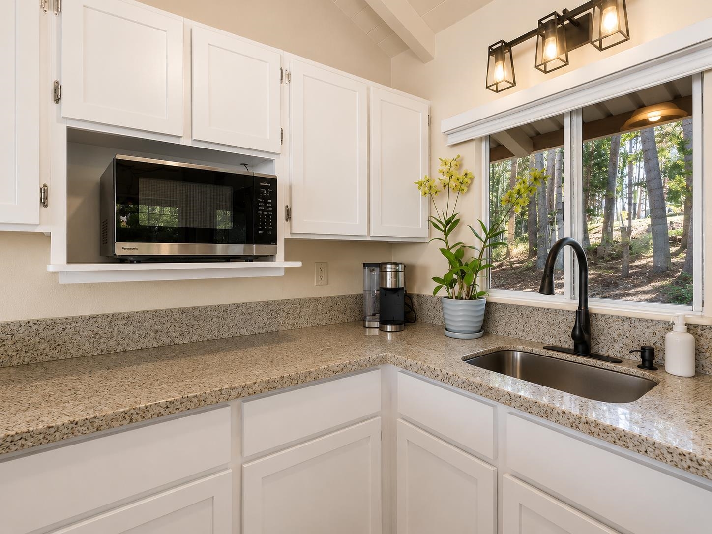 2475 "B"  Liliko'i Rd , Haiku home - photo 5 of 18