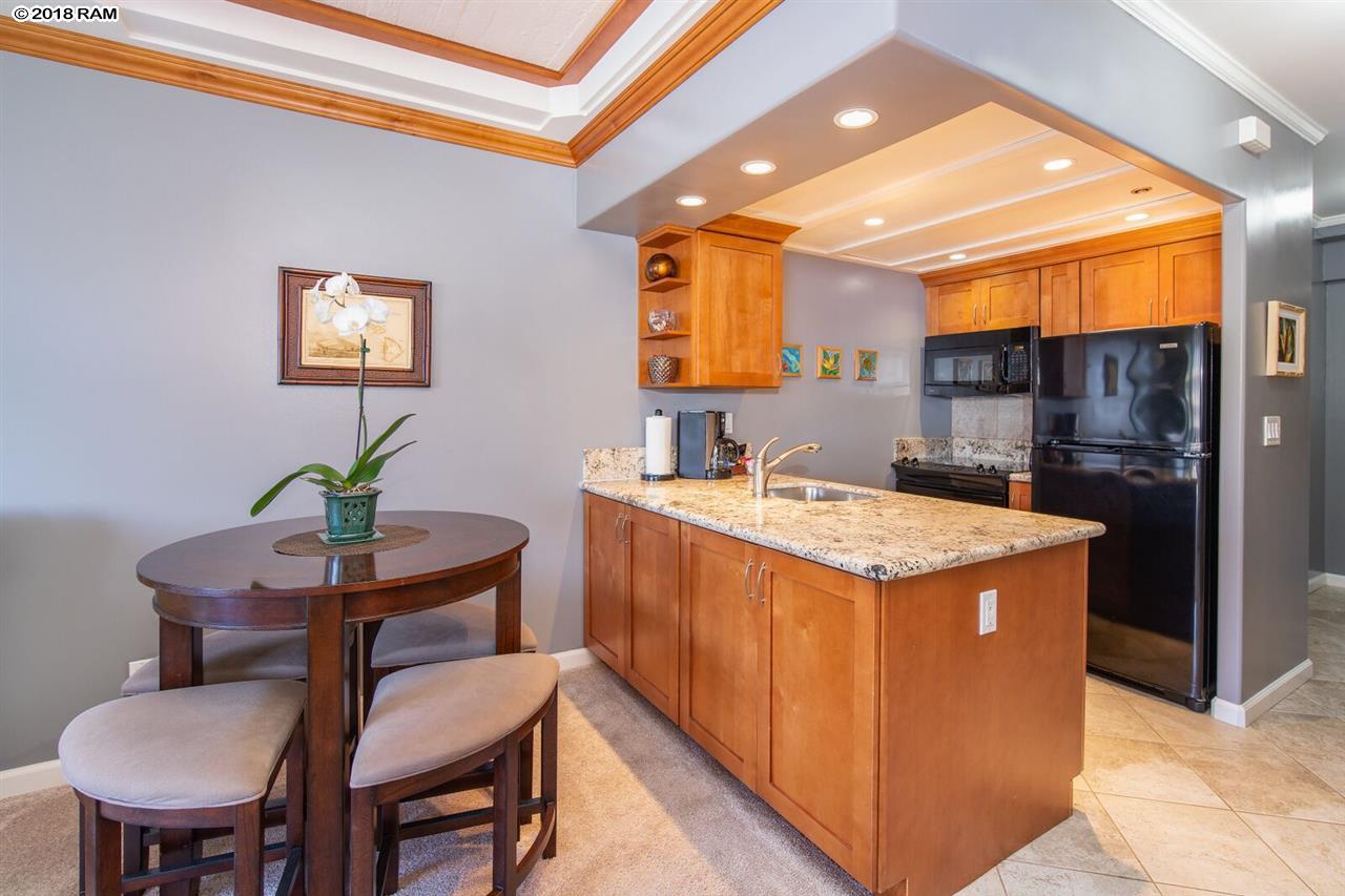 Whaler I condo # 1013, Lahaina, Hawaii - photo 9 of 15