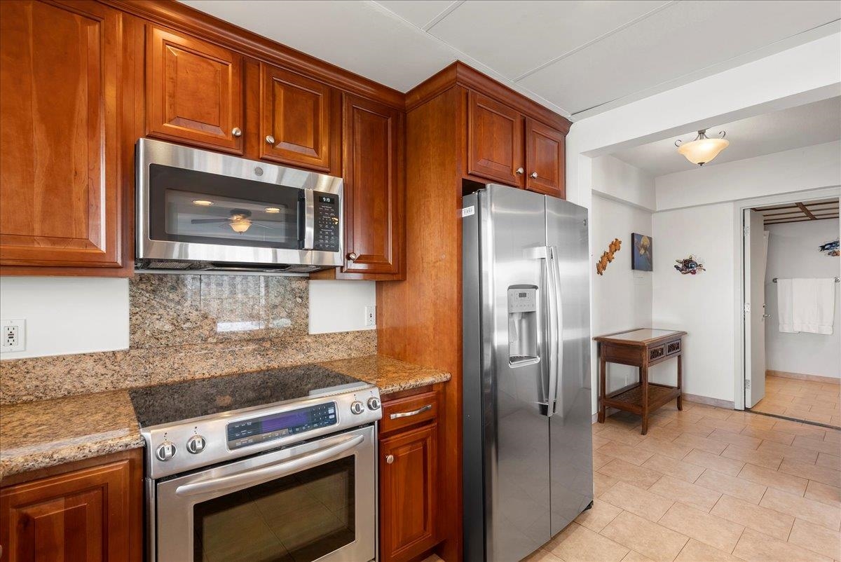 Whaler II condo # 1051, Lahaina, Hawaii - photo 13 of 42