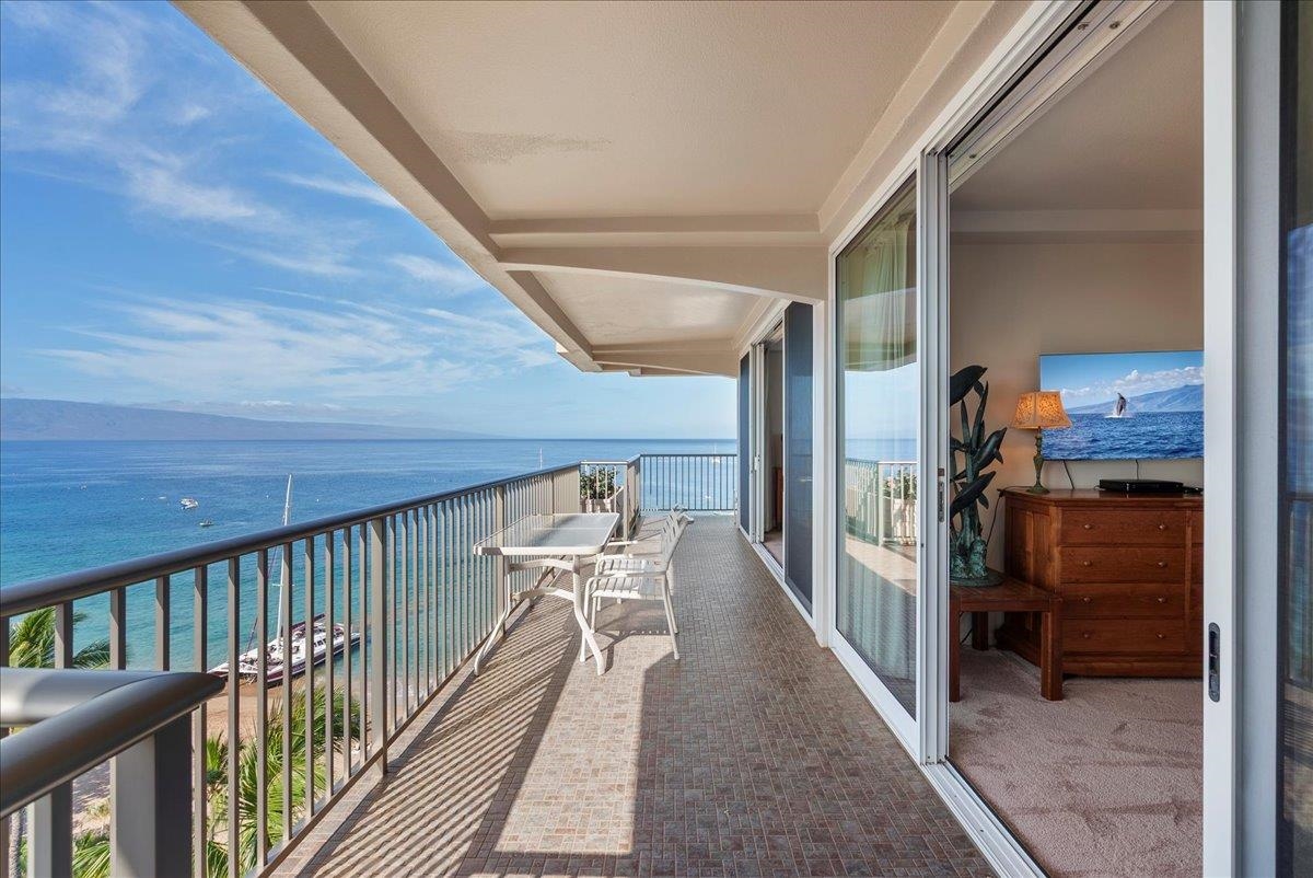 Whaler II condo # 1051, Lahaina, Hawaii - photo 31 of 42