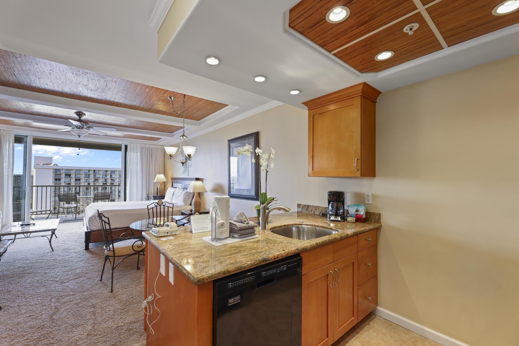 Whaler II condo # 1165, Lahaina, Hawaii - photo 8 of 42