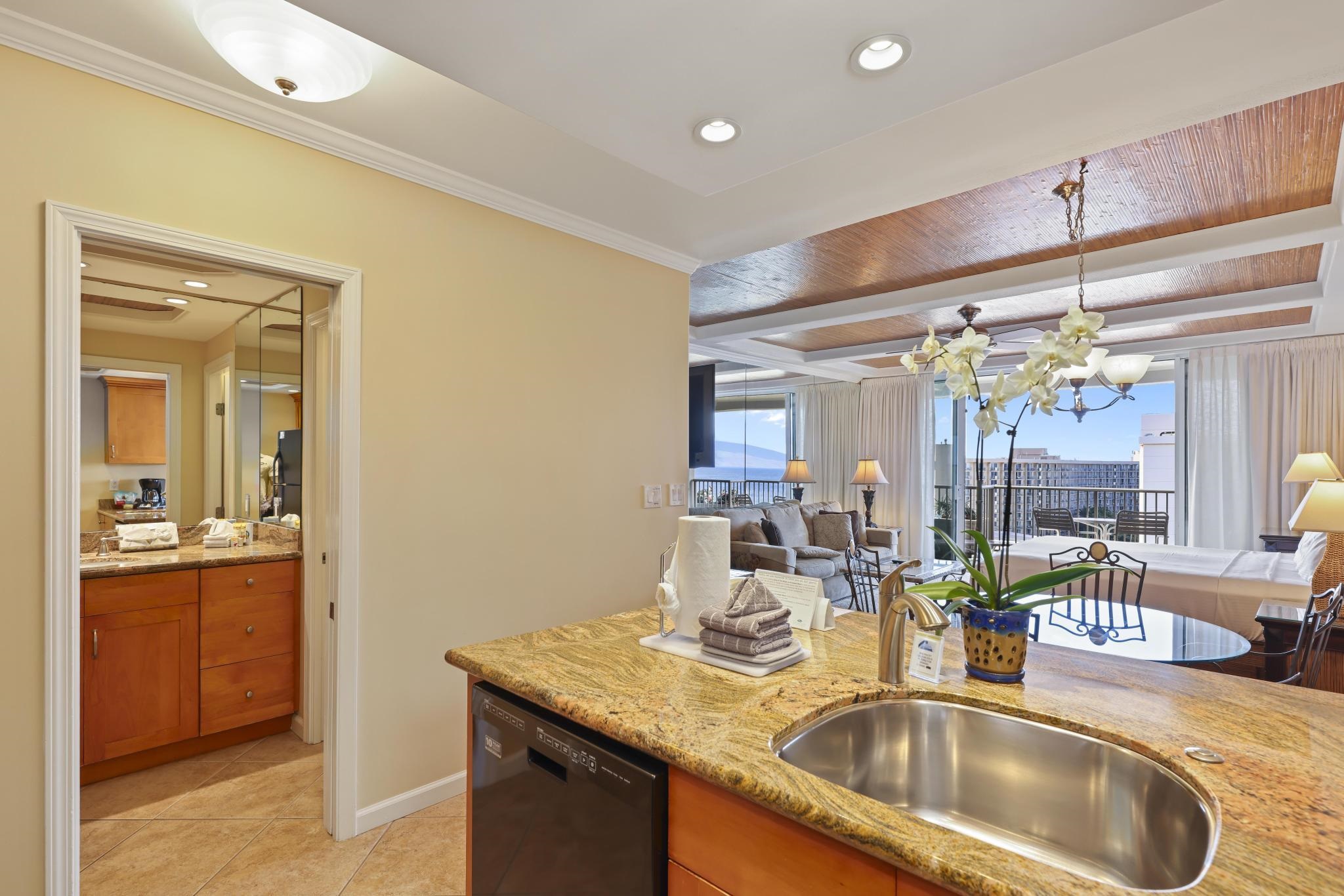 Whaler II condo # 1165, Lahaina, Hawaii - photo 9 of 42