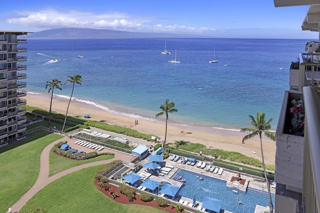 Whaler I condo # 1215, Lahaina, Hawaii - photo 4 of 36