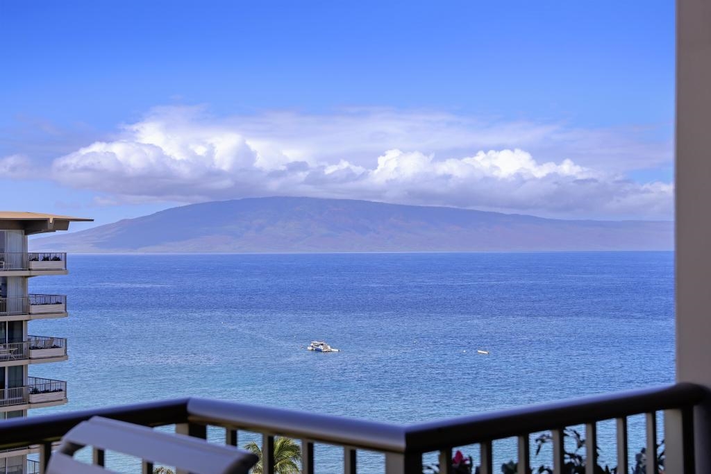 Whaler I condo # 1215, Lahaina, Hawaii - photo 8 of 36