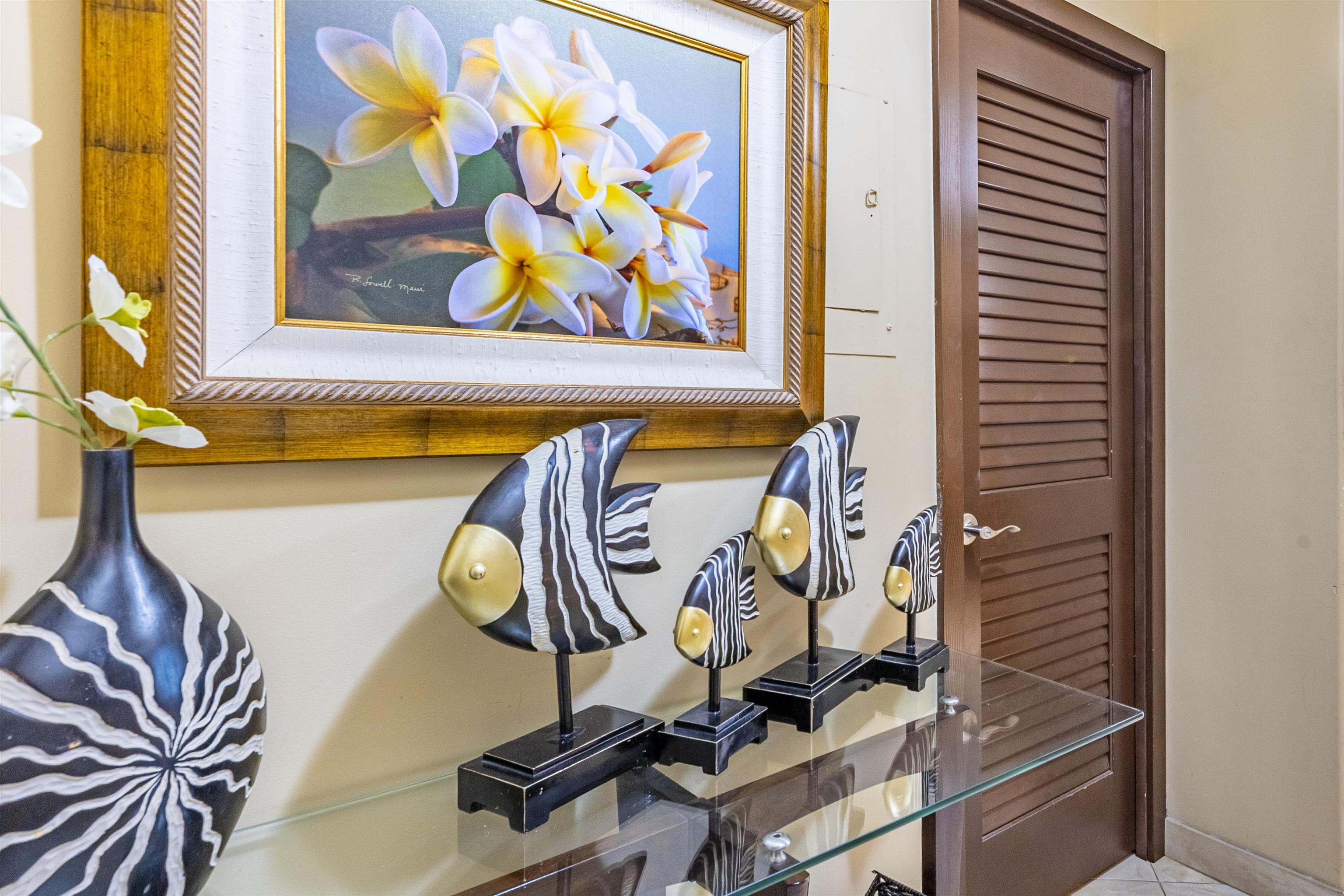 Whaler II condo # 162, Lahaina, Hawaii - photo 16 of 42