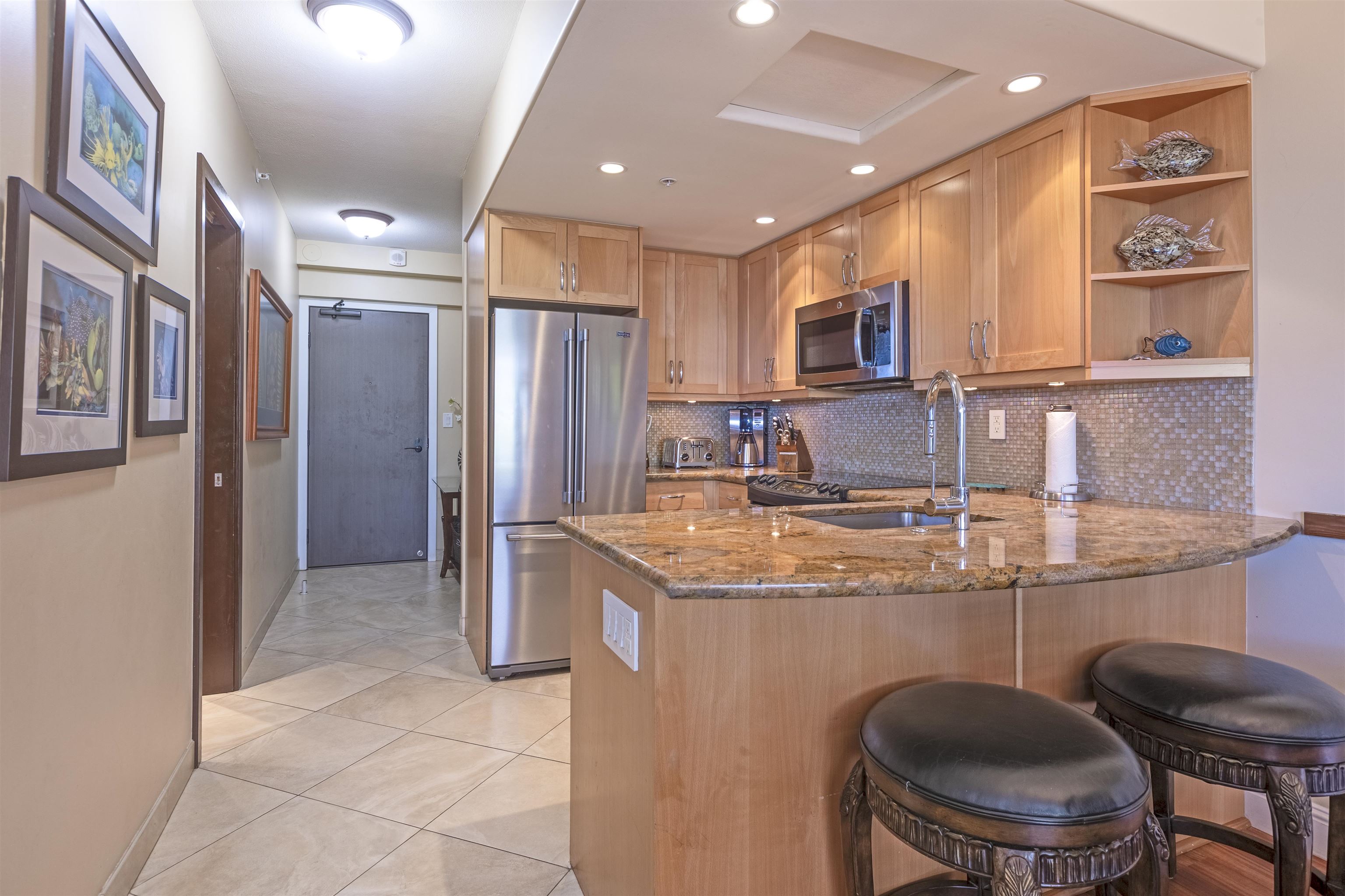 Whaler II condo # 162, Lahaina, Hawaii - photo 3 of 42