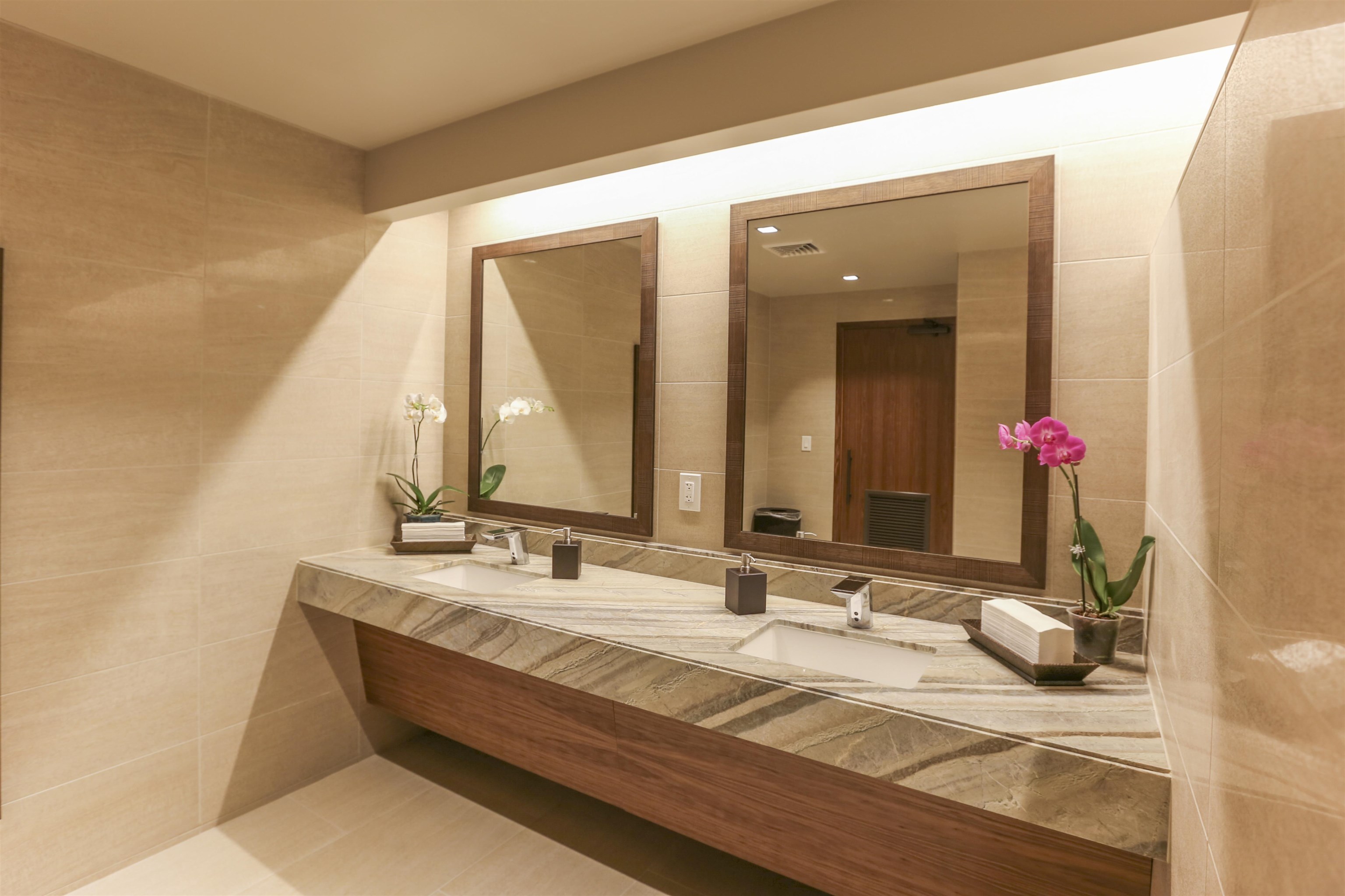 Whaler II condo # 162, Lahaina, Hawaii - photo 38 of 42