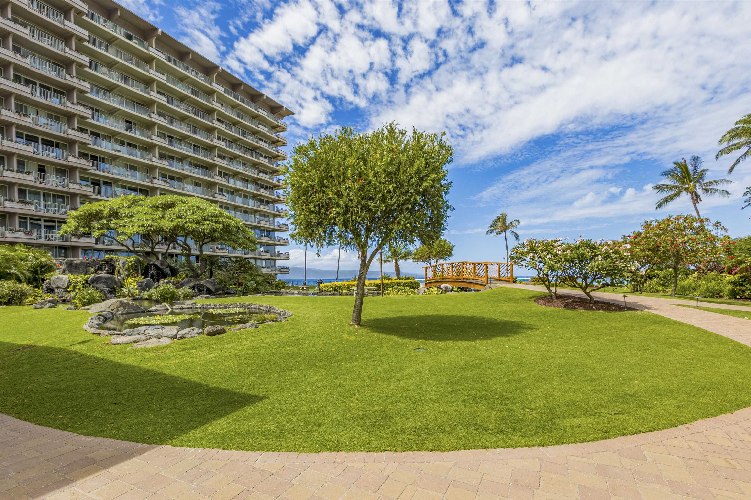 Whaler II condo # 162, Lahaina, Hawaii - photo 40 of 42