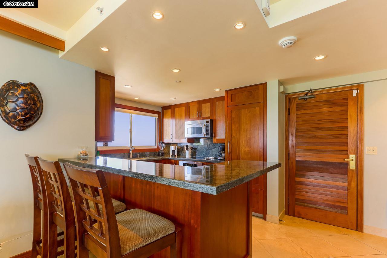 Whaler I condo # 201, Lahaina, Hawaii - photo 9 of 30