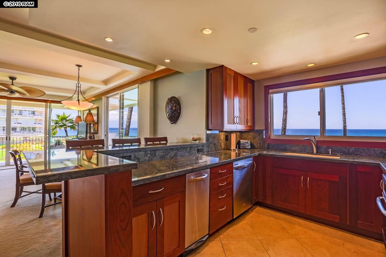 Whaler I condo # 201, Lahaina, Hawaii - photo 10 of 30