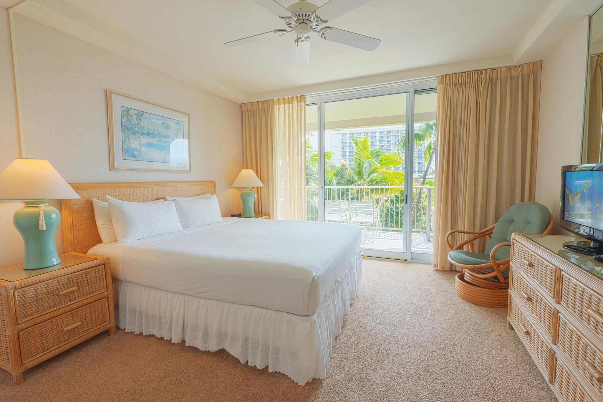 Whaler II condo # 357, Lahaina, Hawaii - photo 4 of 14