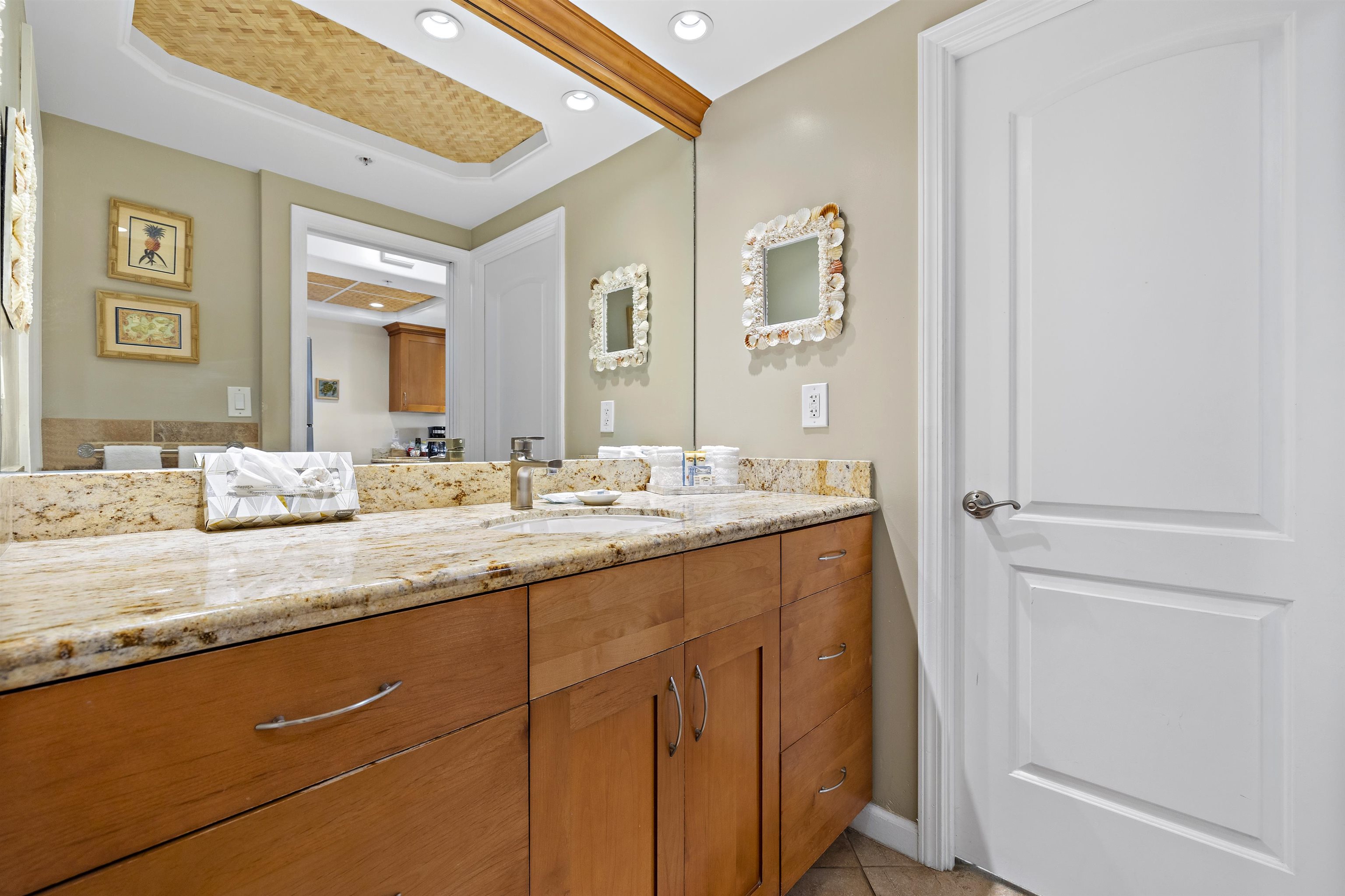 Whaler I condo # 413, Lahaina, Hawaii - photo 12 of 30