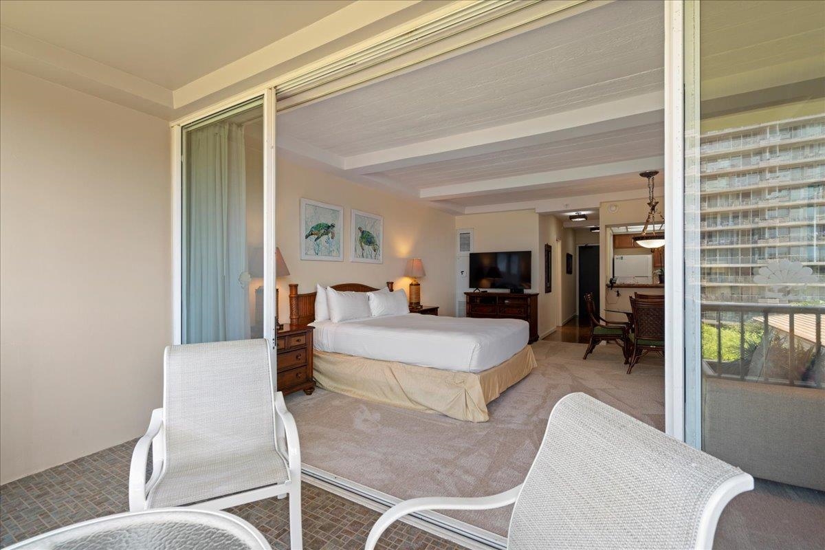 Whaler I condo # 415, Lahaina, Hawaii - photo 12 of 24