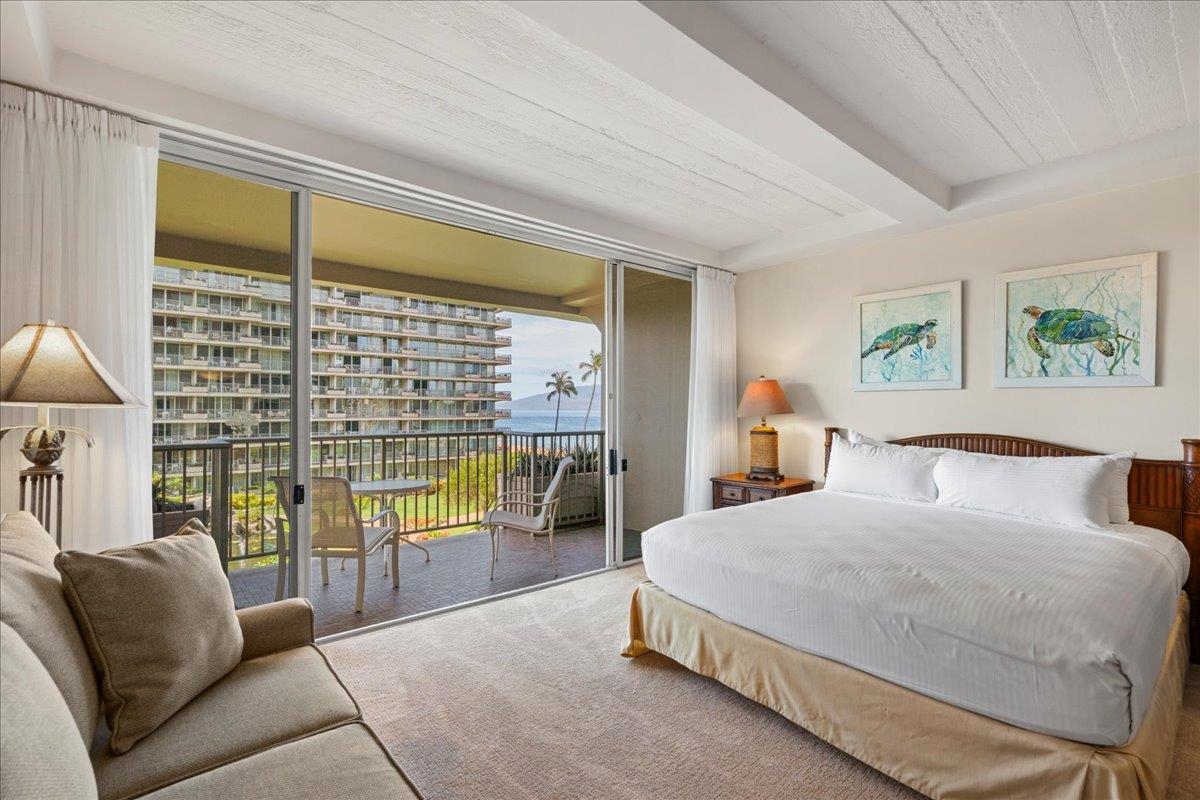 Whaler I condo # 415, Lahaina, Hawaii - photo 9 of 24