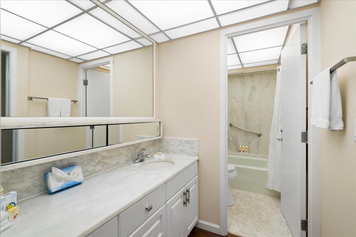 Whaler I condo # 415, Lahaina, Hawaii - photo 10 of 24