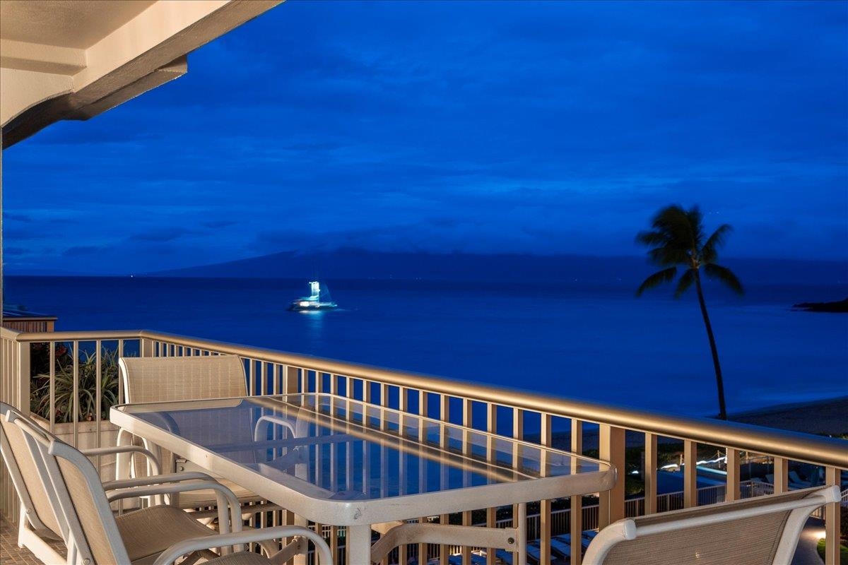 Whaler II condo # 456, Lahaina, Hawaii - photo 6 of 26