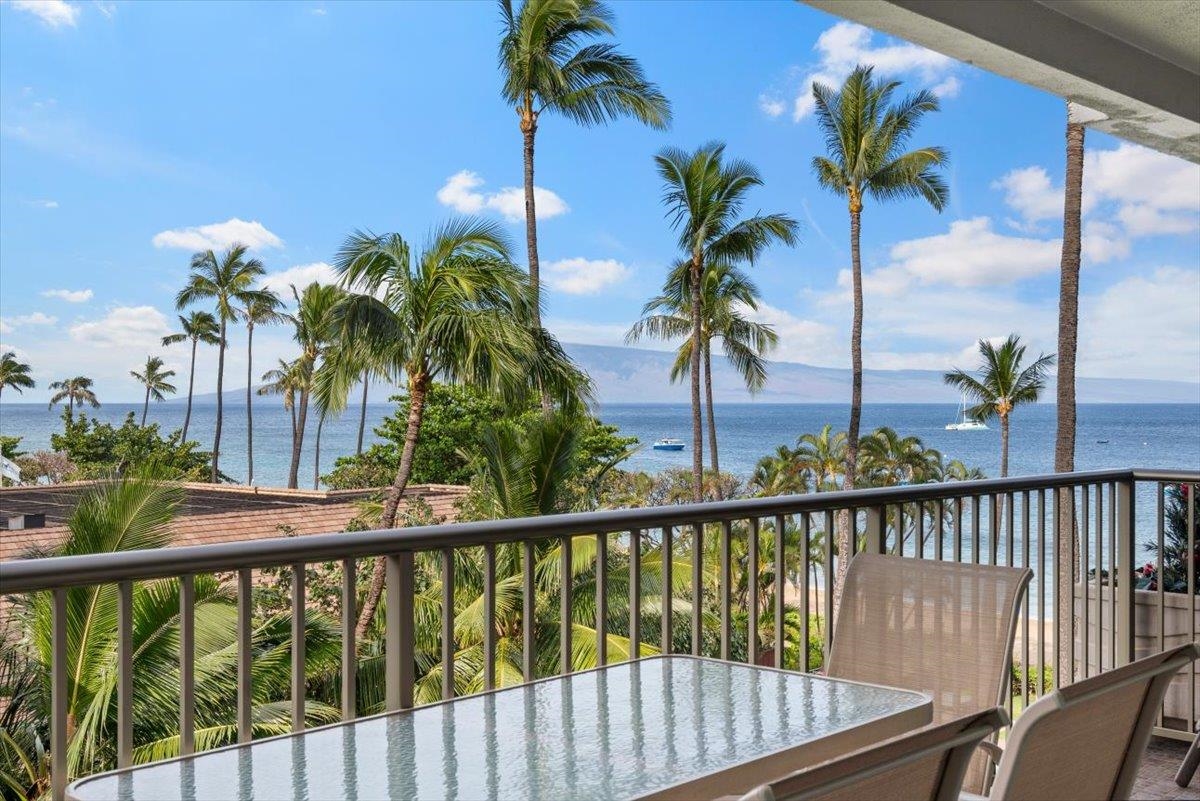 Whaler II condo # 459, Lahaina, Hawaii - photo 2 of 50