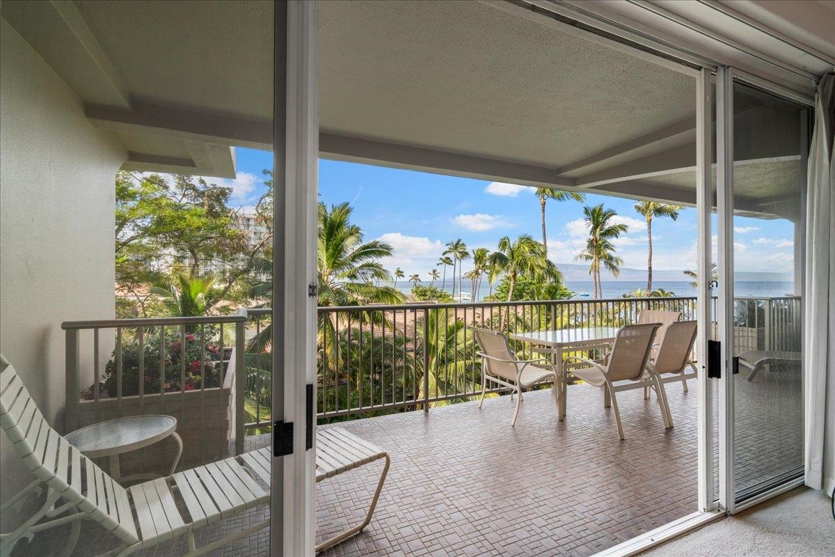 Whaler II condo # 459, Lahaina, Hawaii - photo 32 of 50