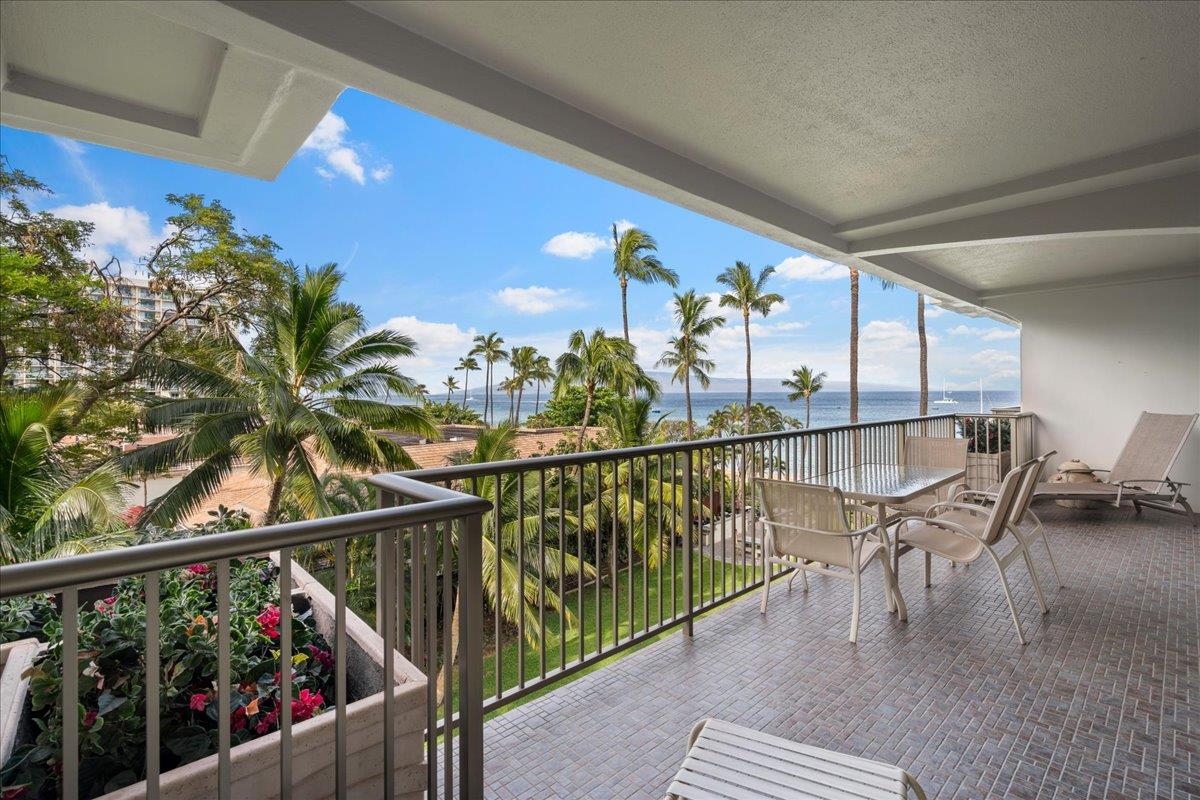 Whaler II condo # 459, Lahaina, Hawaii - photo 33 of 50