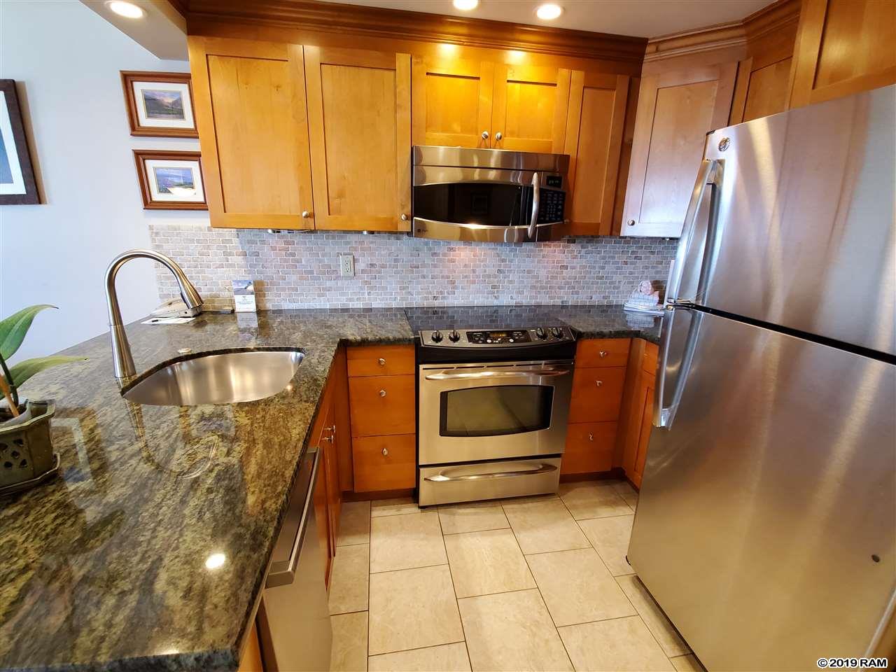 Whaler I condo # 513, Lahaina, Hawaii - photo 12 of 29