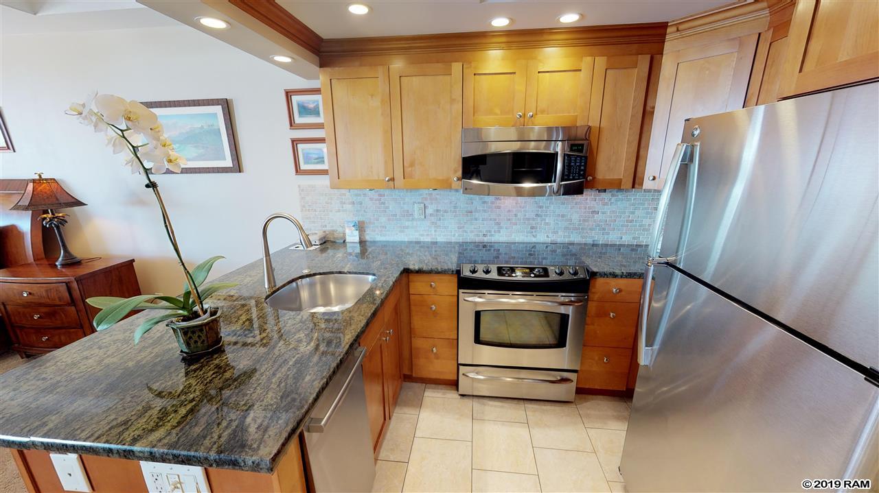 Whaler I condo # 513, Lahaina, Hawaii - photo 18 of 29