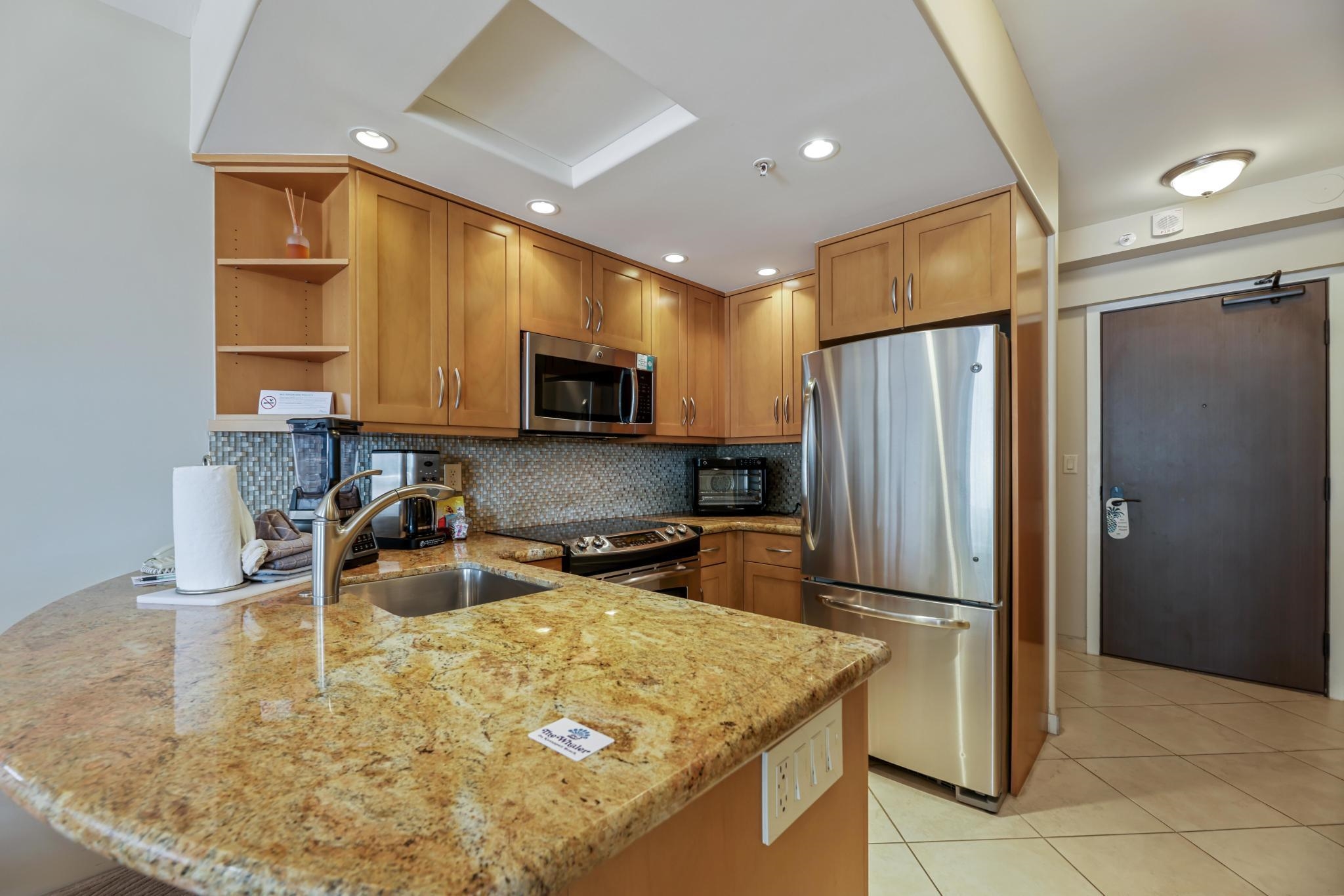 Whaler II condo # 565, Lahaina, Hawaii - photo 14 of 38