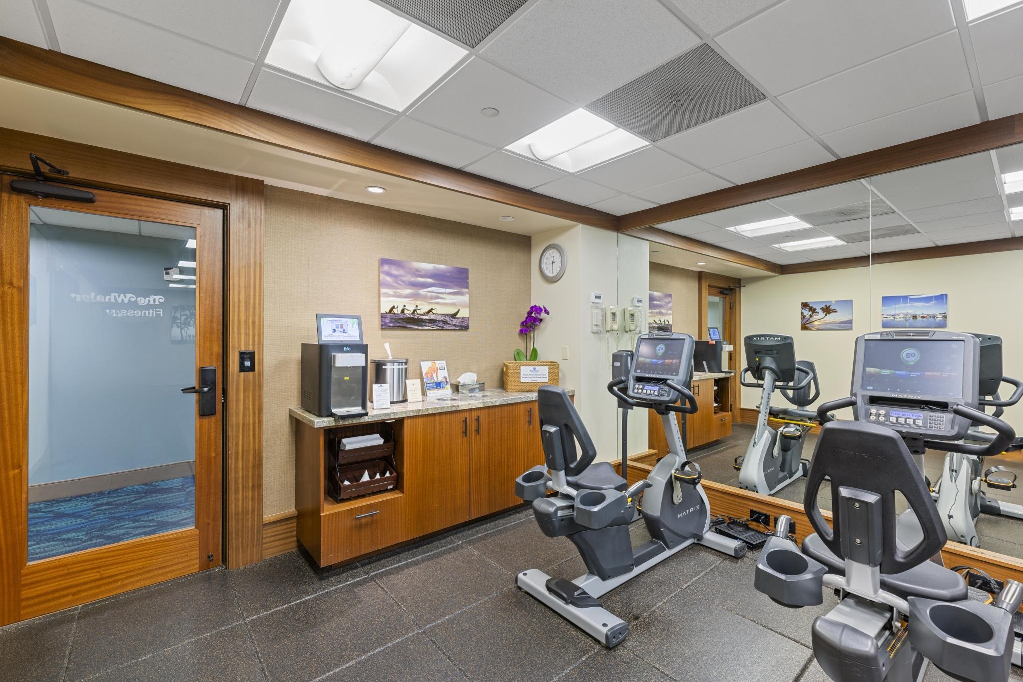 Whaler II condo # 565, Lahaina, Hawaii - photo 32 of 38