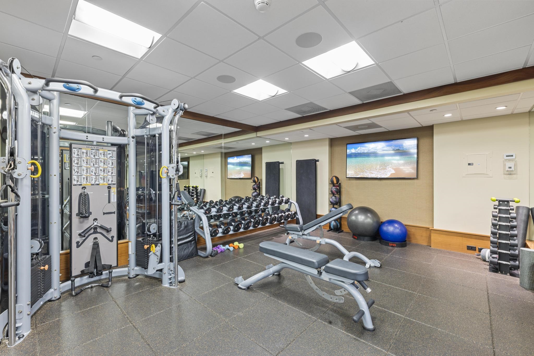 Whaler II condo # 565, Lahaina, Hawaii - photo 34 of 38