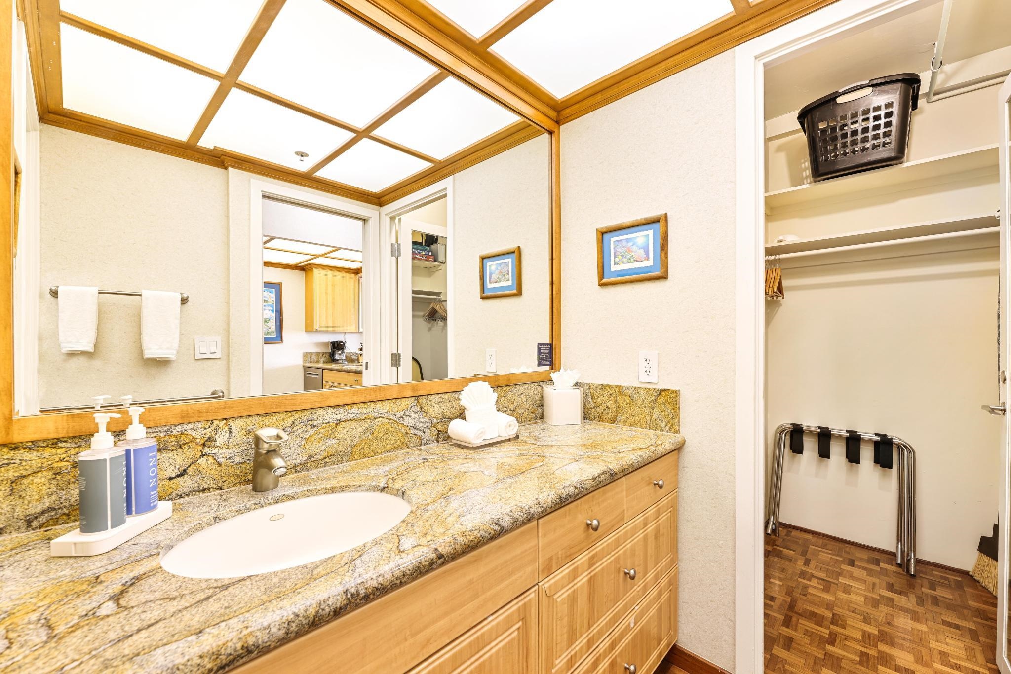 Whaler I condo # 713, Lahaina, Hawaii - photo 14 of 38