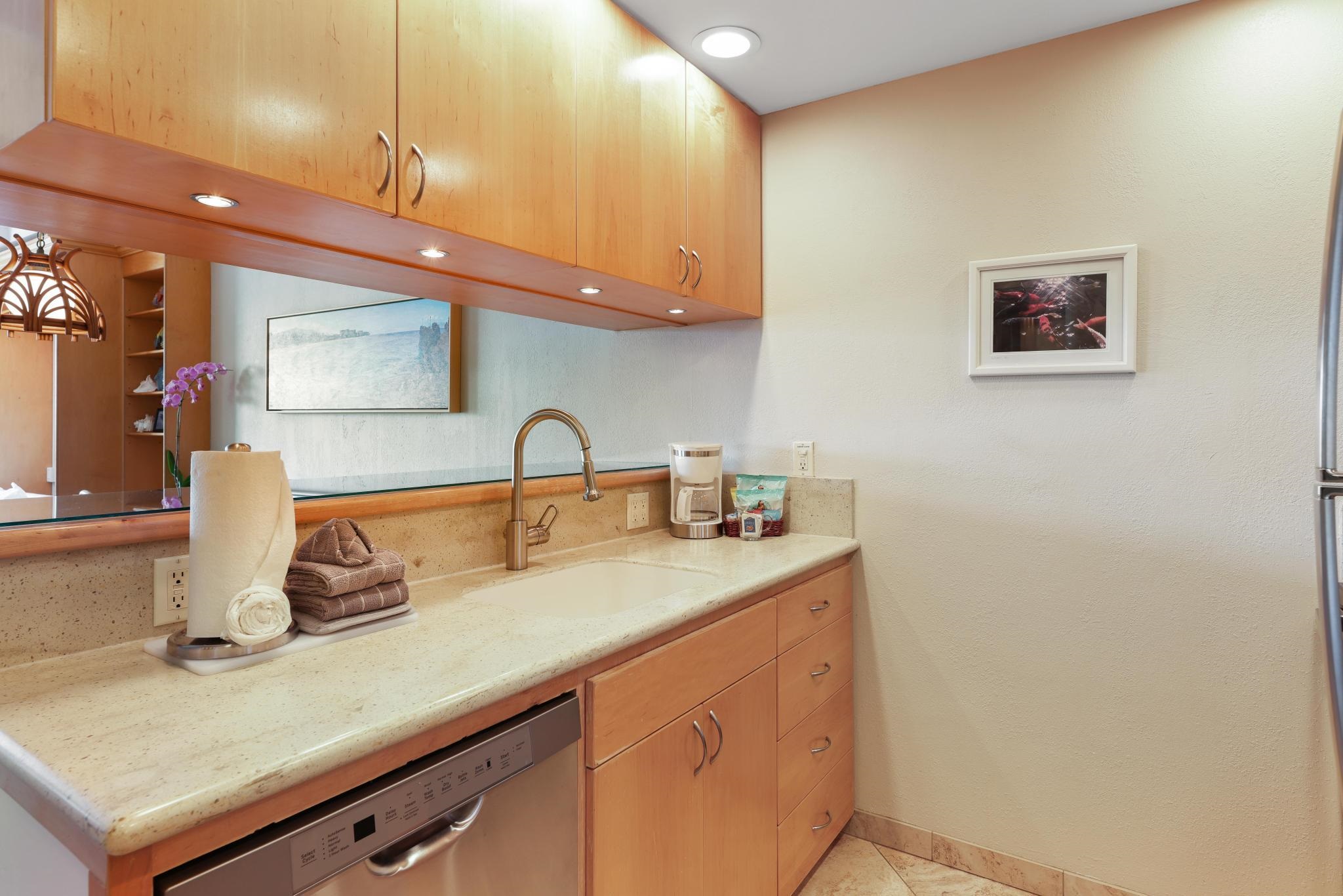 Whaler II condo # 761, Lahaina, Hawaii - photo 21 of 44