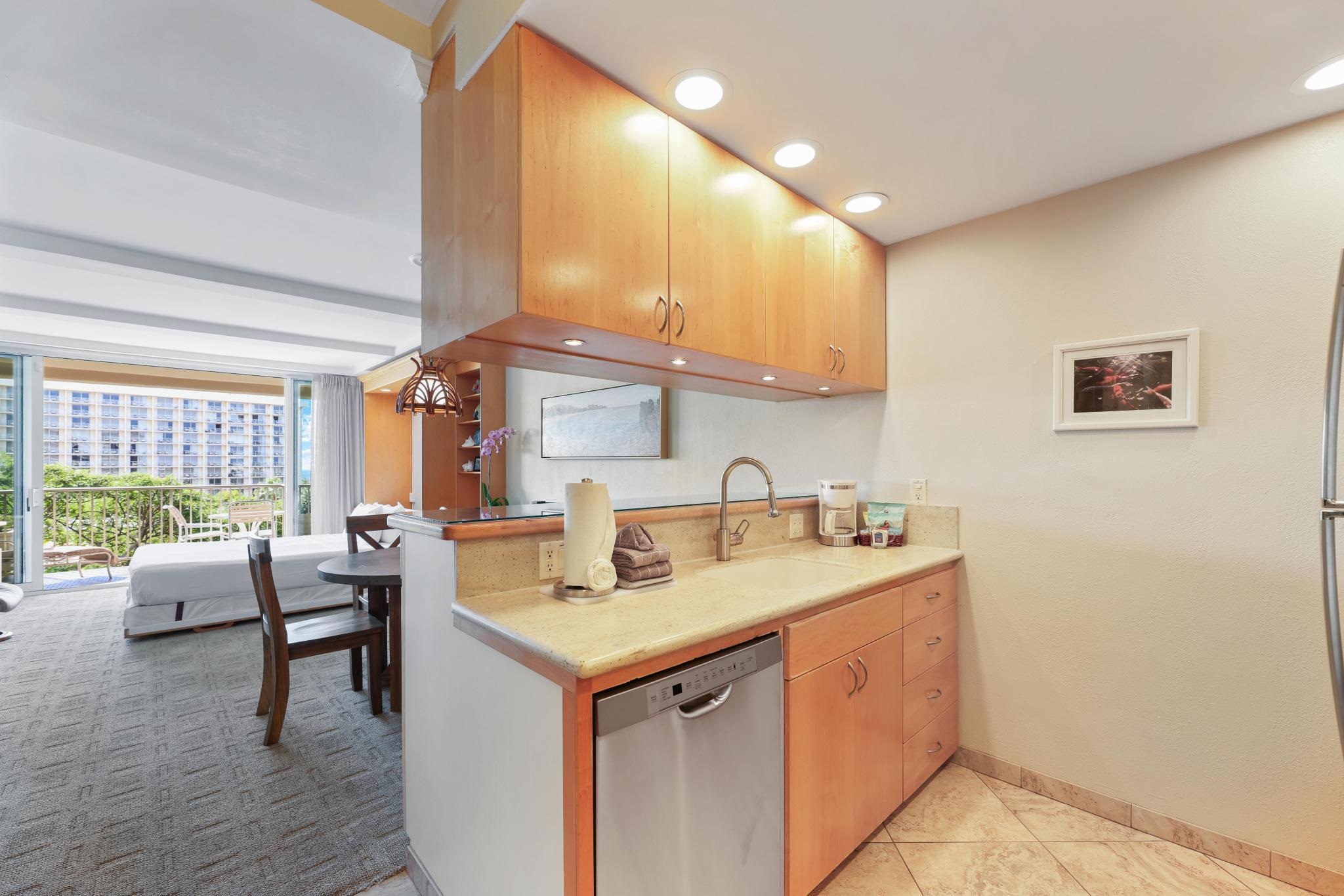 Whaler II condo # 761, Lahaina, Hawaii - photo 22 of 44